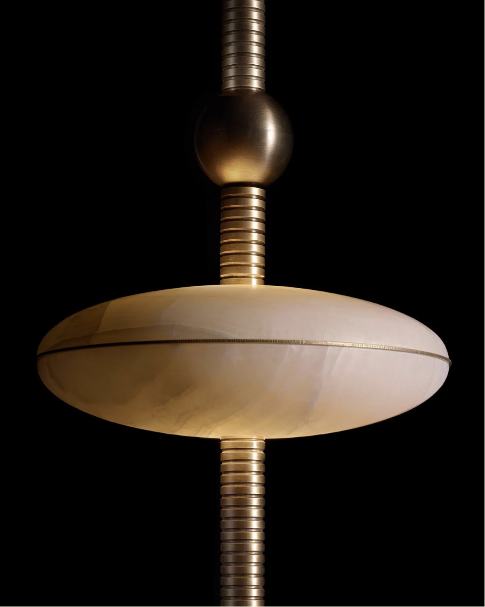 INTERLUDE : HAND-EMBROIDERED LAMP par Apparatus