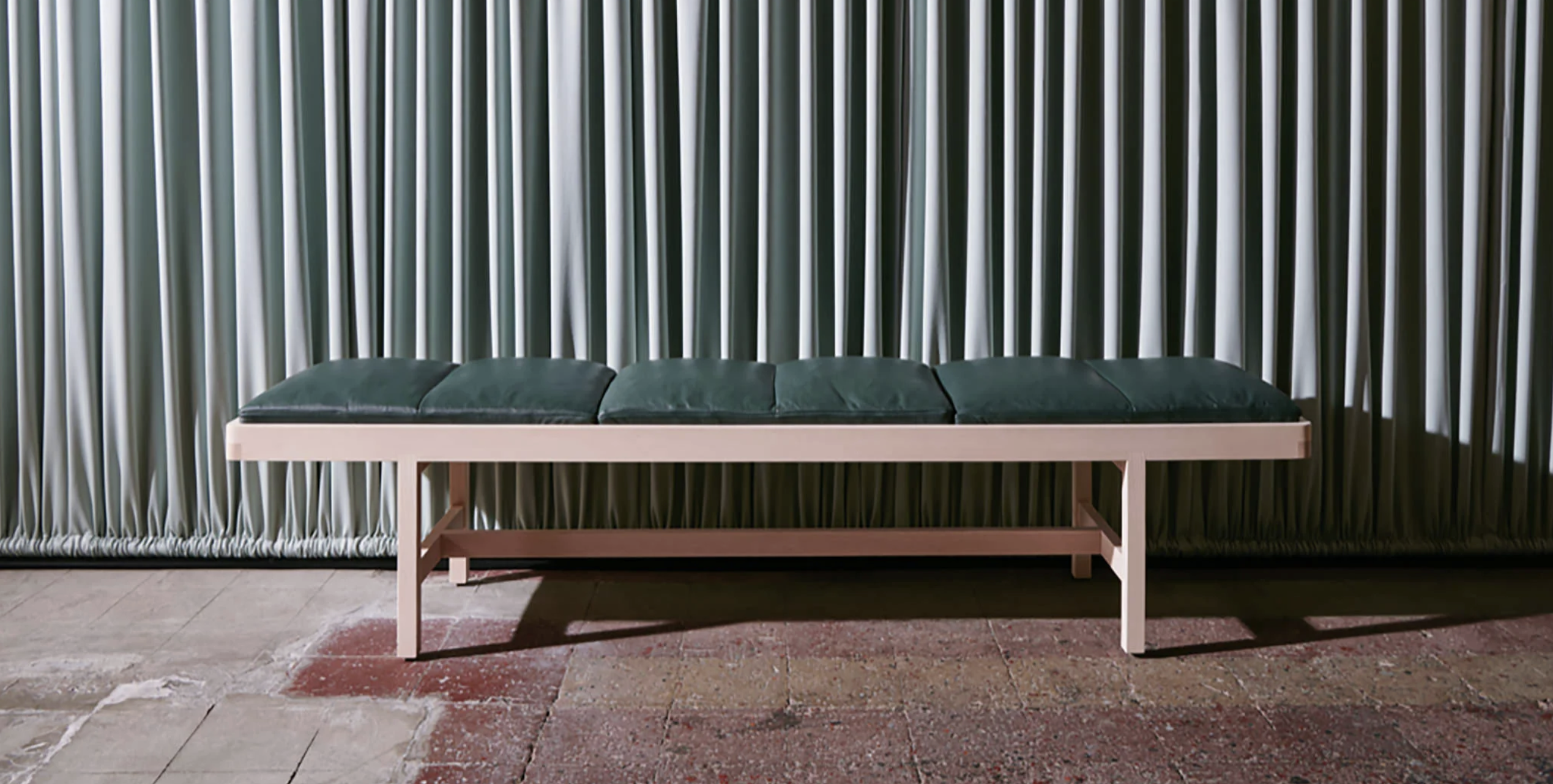 DINNING BENCH par BassamFellows