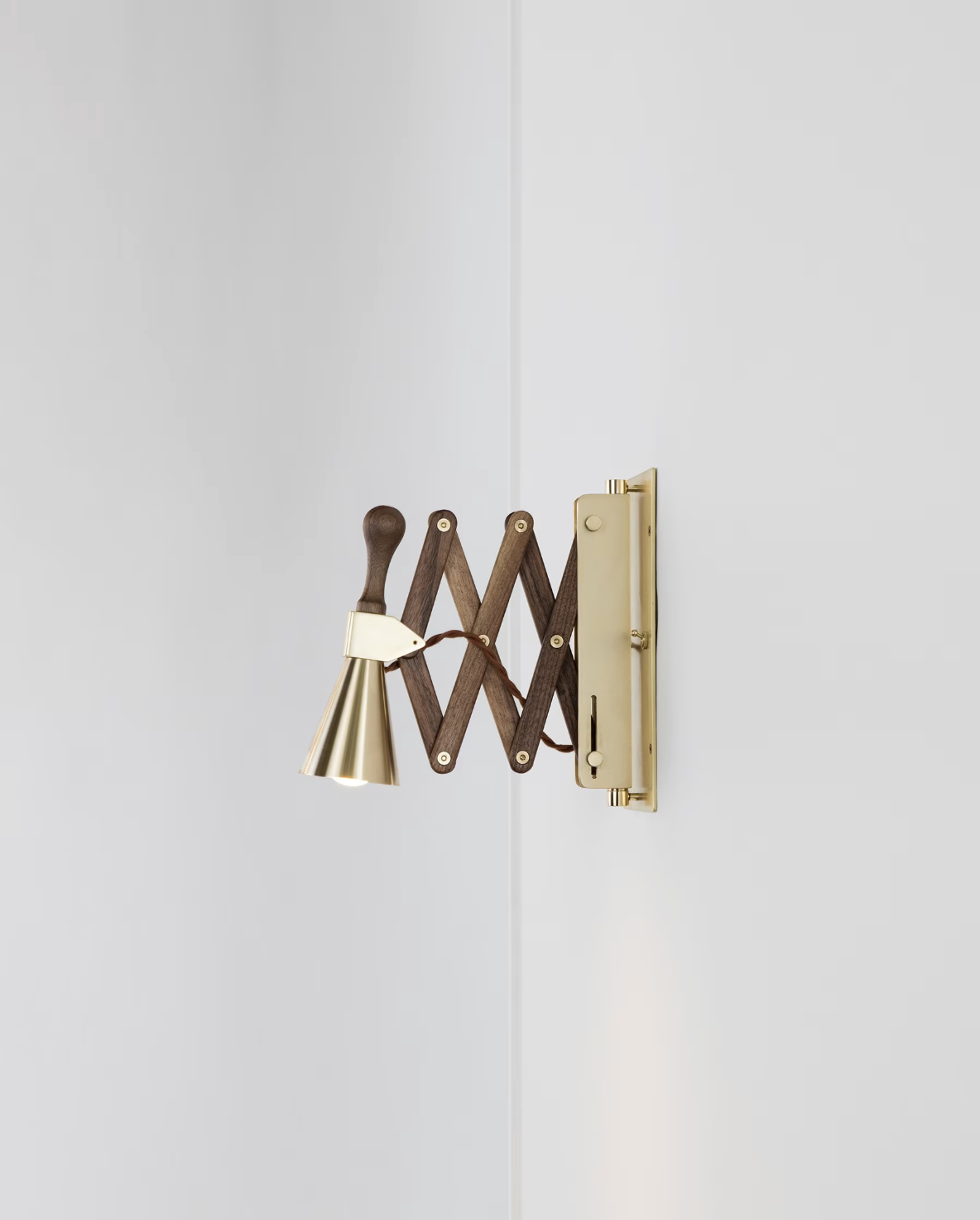 ACCORDION BELL SCONCE par Allied Maker