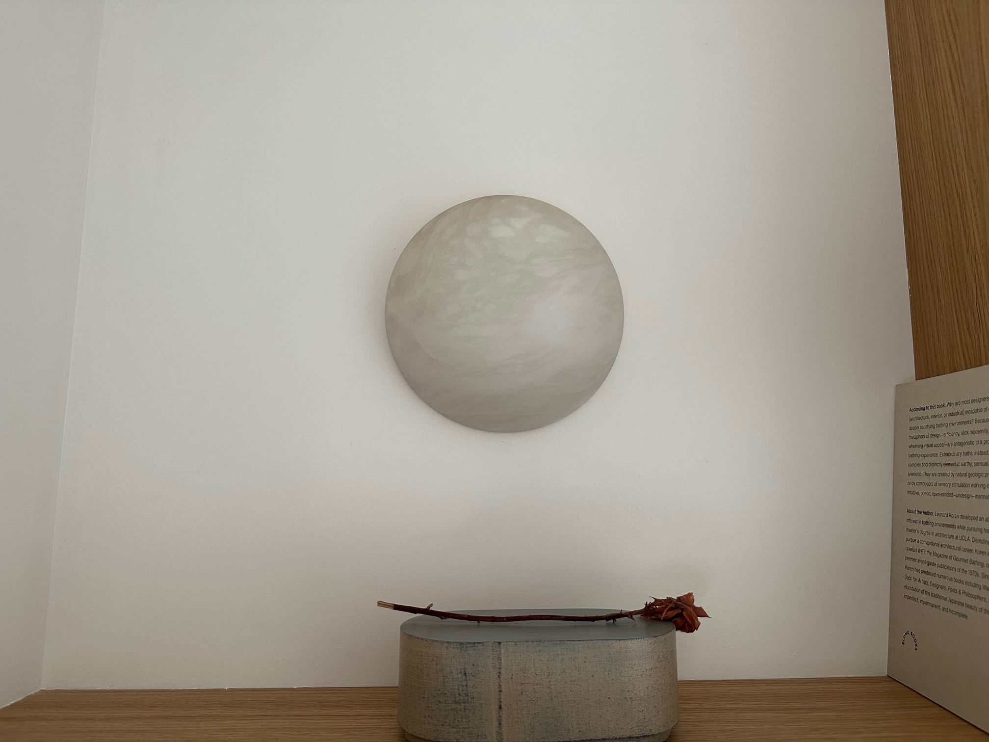 ALABASTER HEMISPHERE 11 par Allied Maker