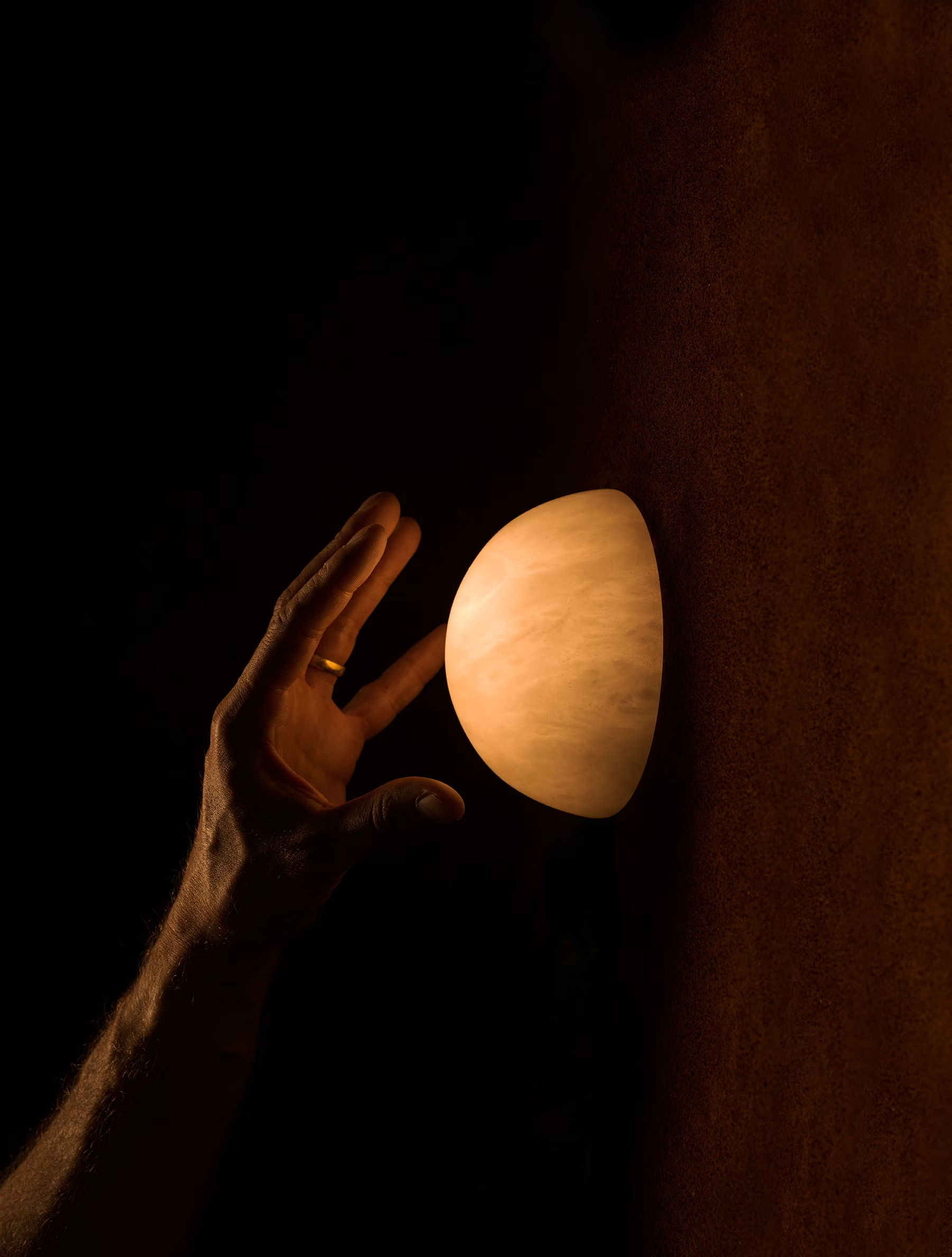 ALABASTER HEMISPHERE 5 par Allied Maker