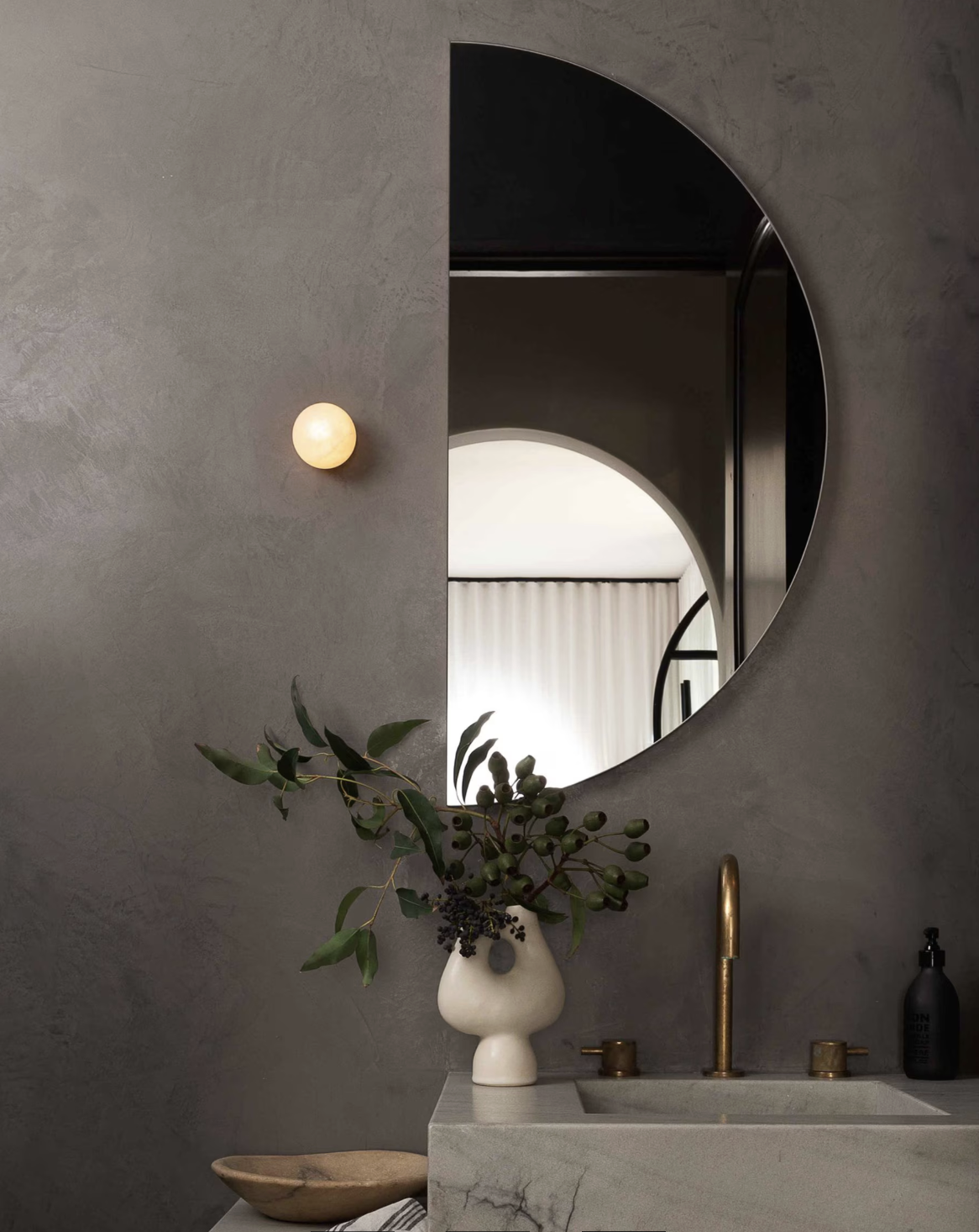 ALABASTER TRIMLESS MINI ORB 3 par Allied Maker