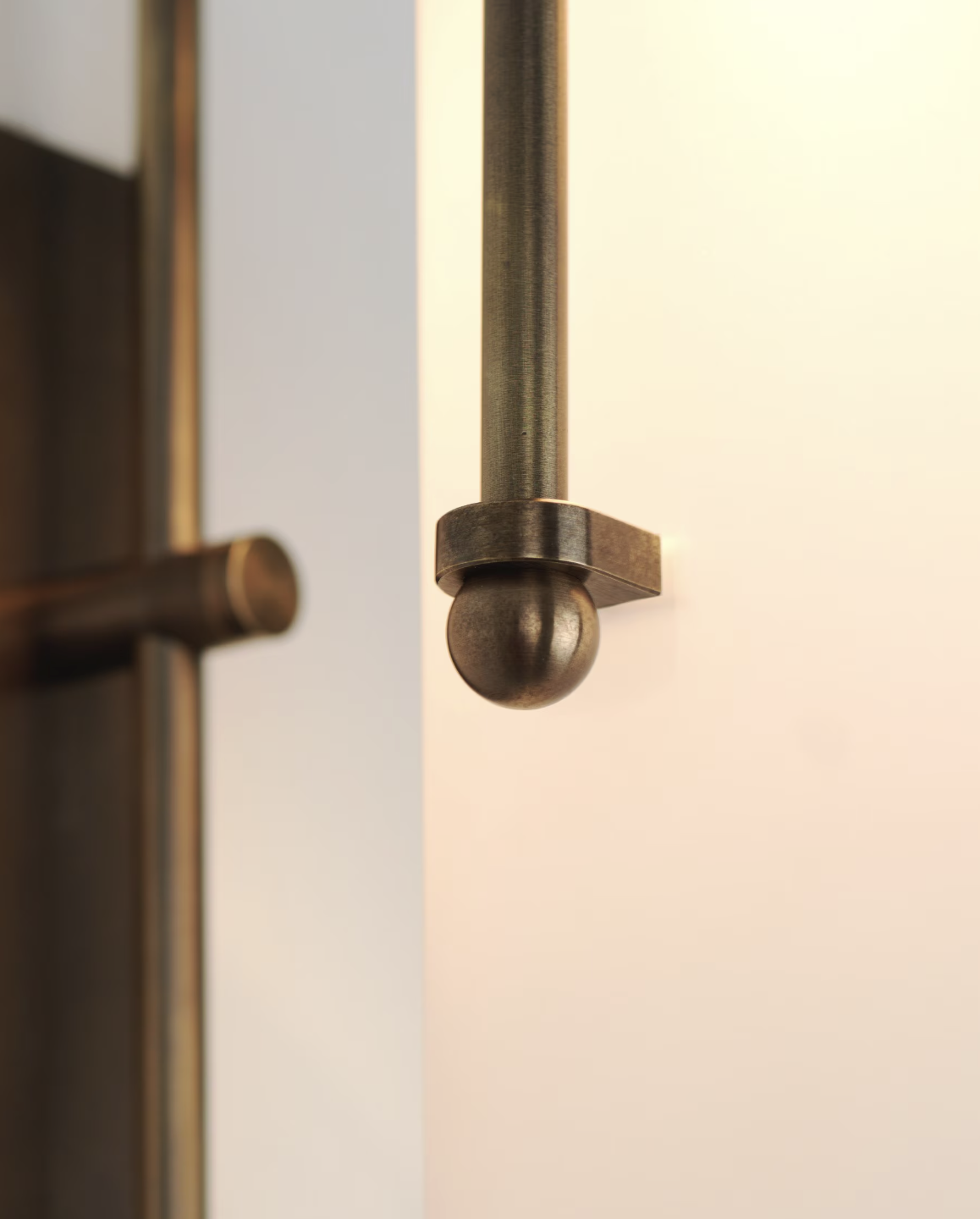 ARC WELL SCONCE 22 par Allied Maker