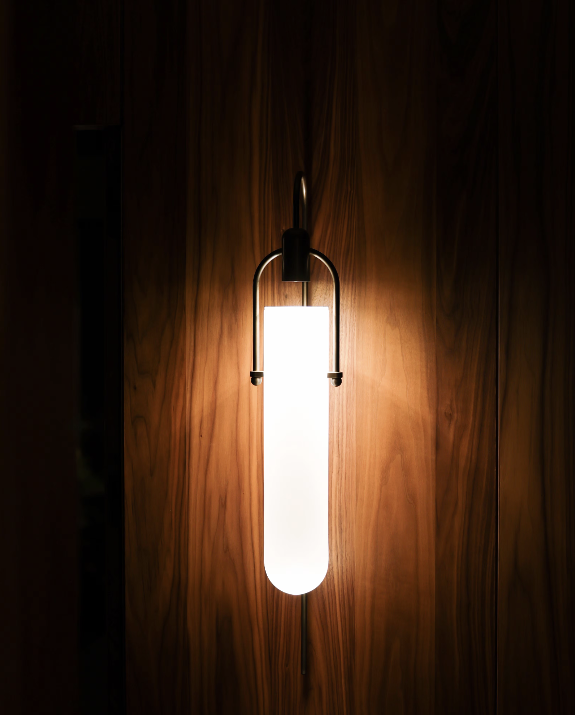 ARC WELL SCONCE 22 par Allied Maker