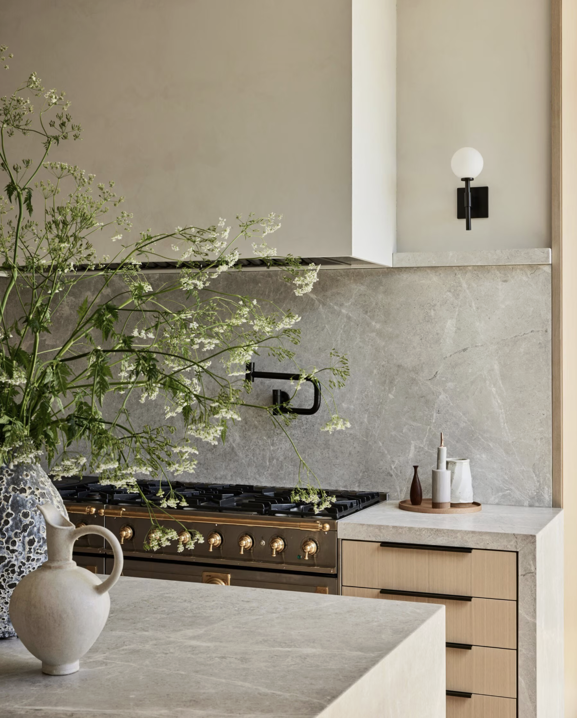 BASTION SCONCE par Allied Maker