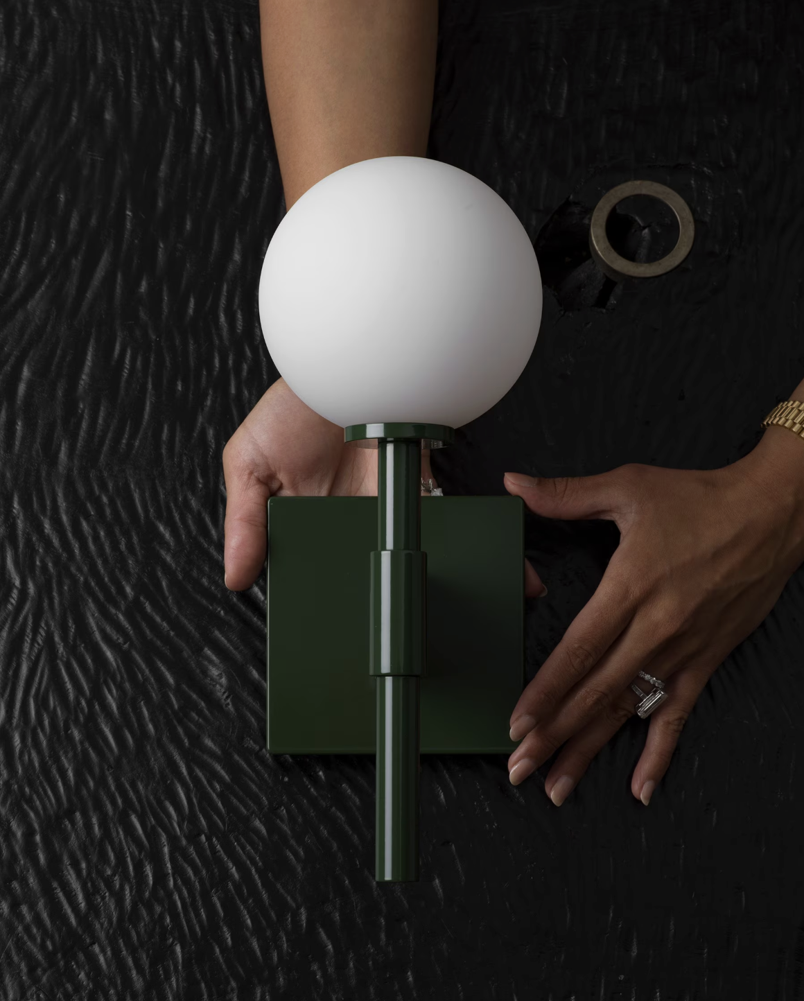 BASTION SCONCE par Allied Maker