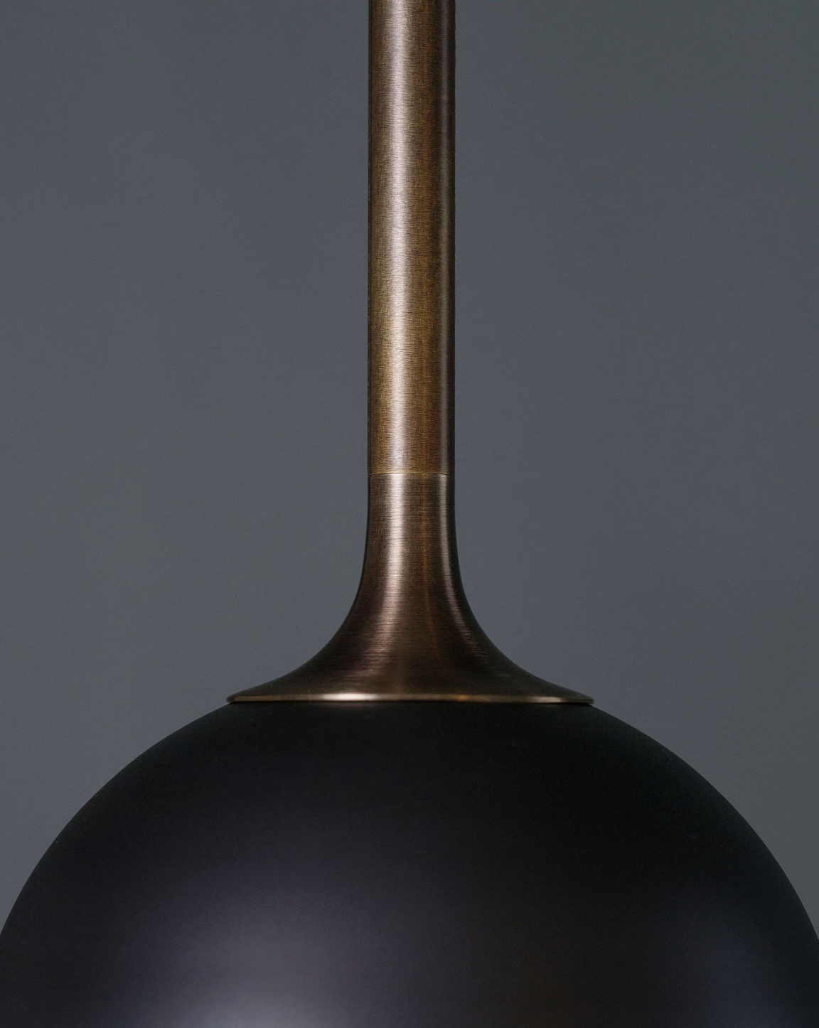 BISHOP PENDANT par Allied Maker