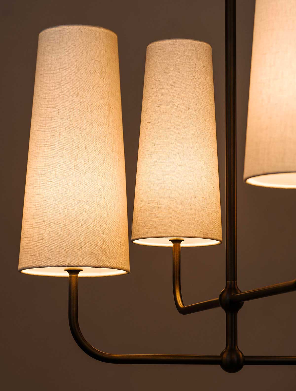 BOLA 4 CHANDELIER par Allied Maker