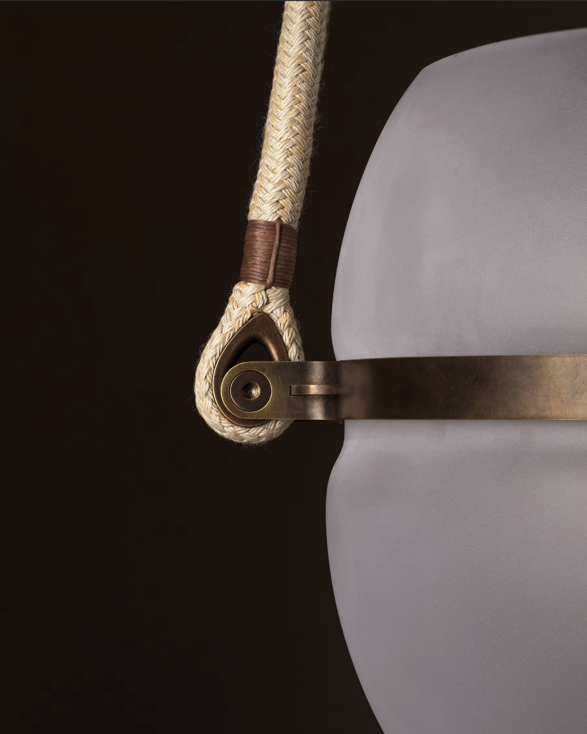 BUOY PENDANT 12 par Allied Maker