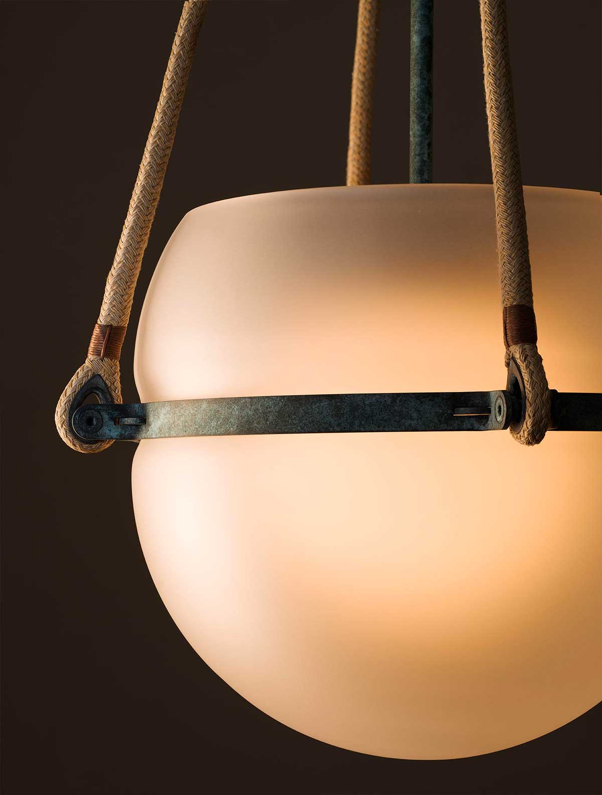 BUOY PENDANT par Allied Maker
