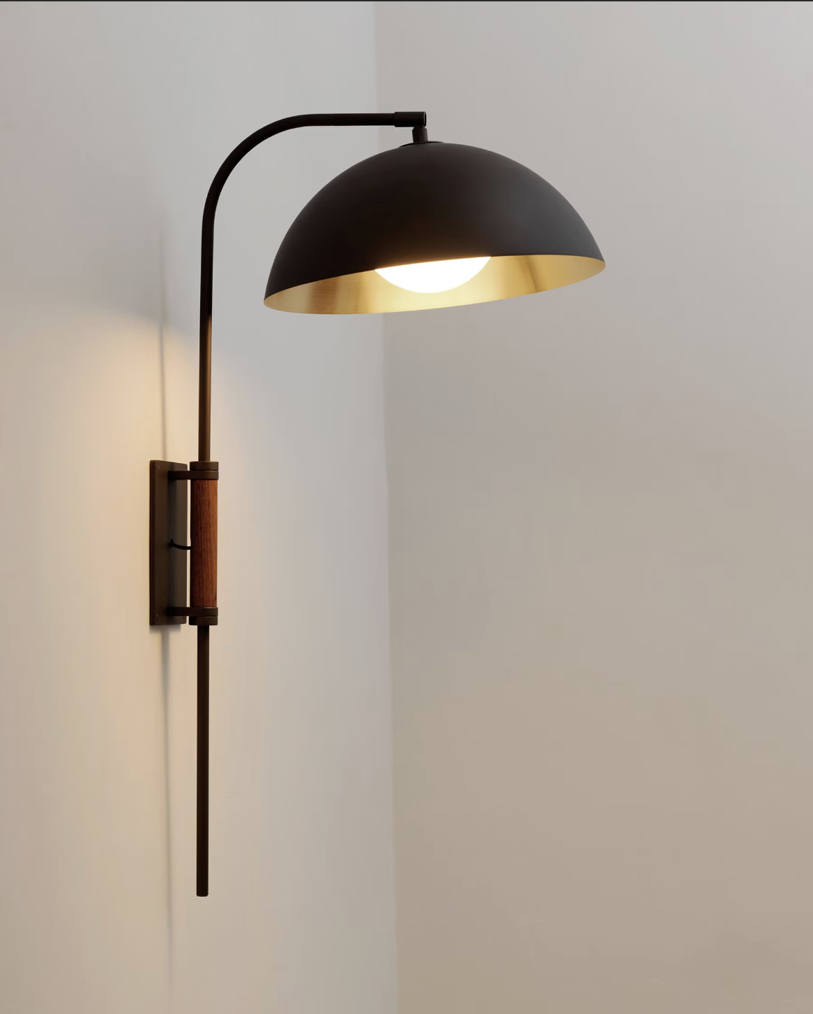CLASP WALL LAMP par Allied Maker