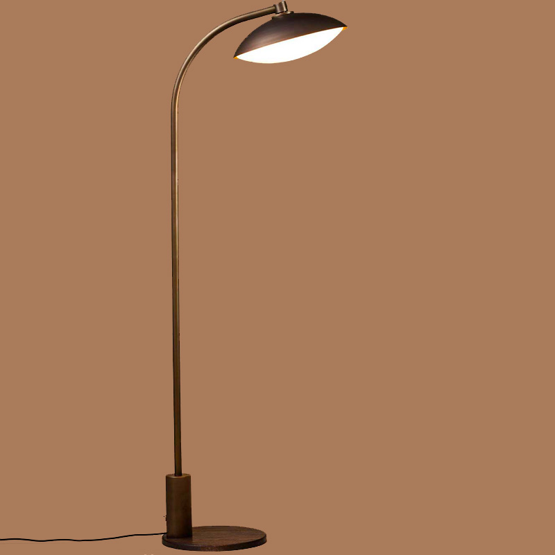 CREST FLOOR LAMP par Allied Maker