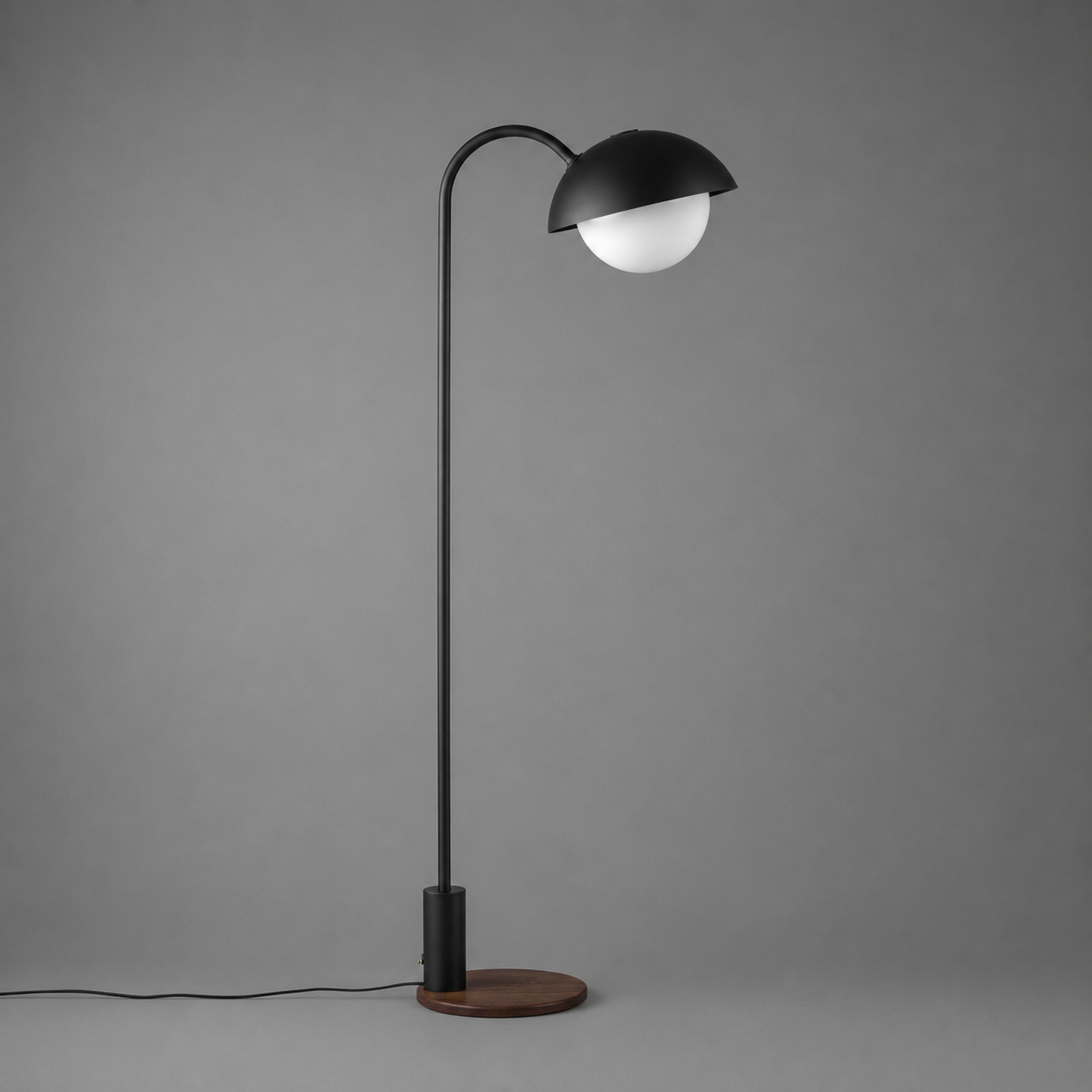 DOME FLOOR LAMP par Allied Maker