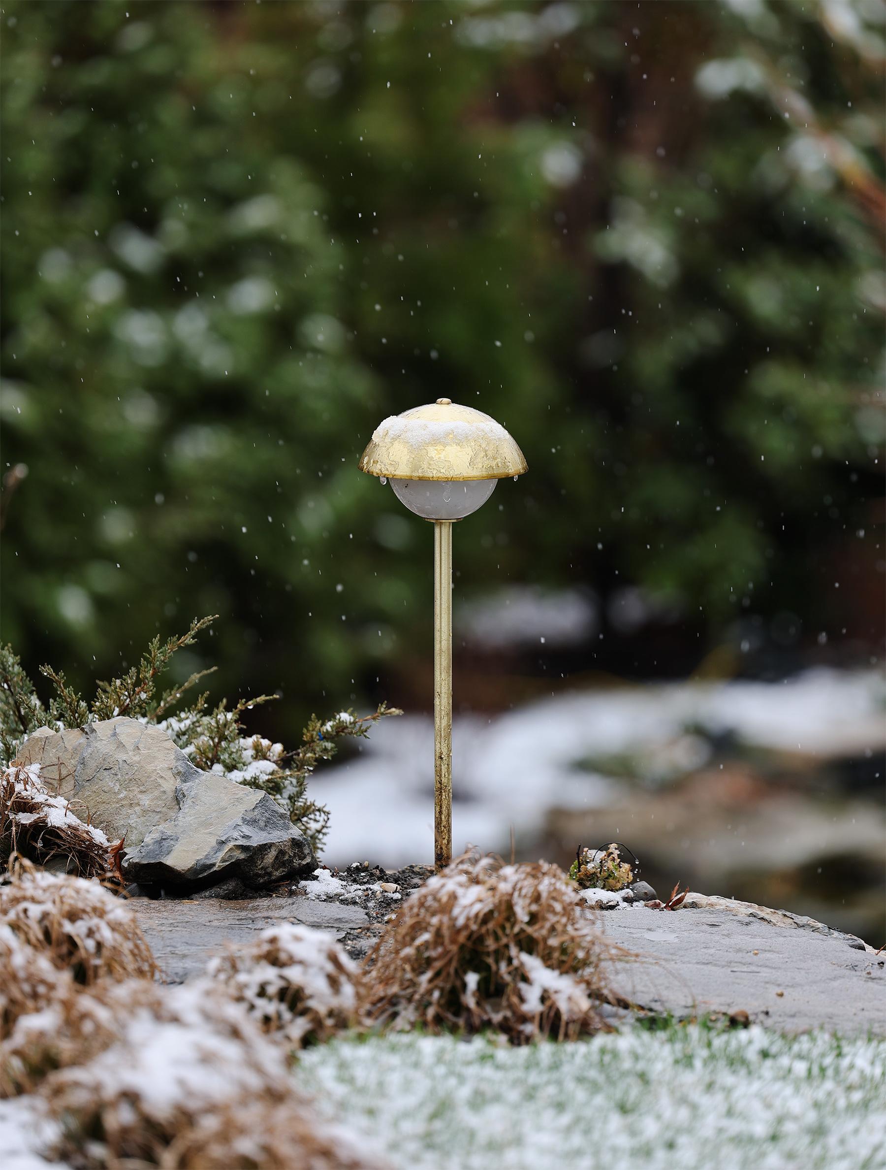 DOME PATH LIGHT par Allied Maker