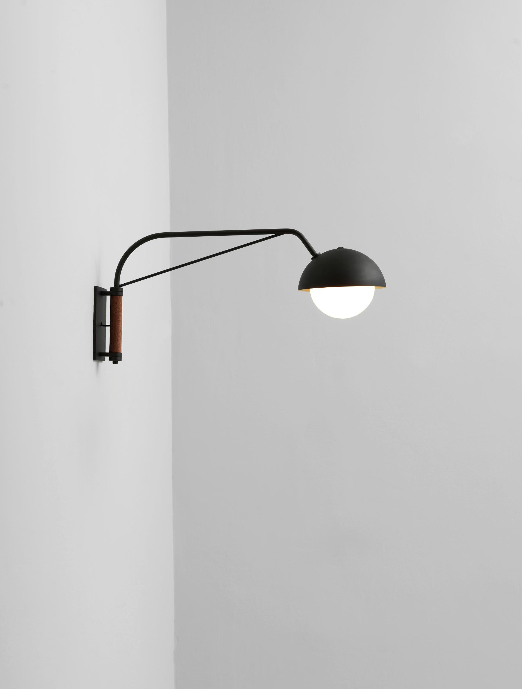 DOME WALL LAMP par Allied Maker
