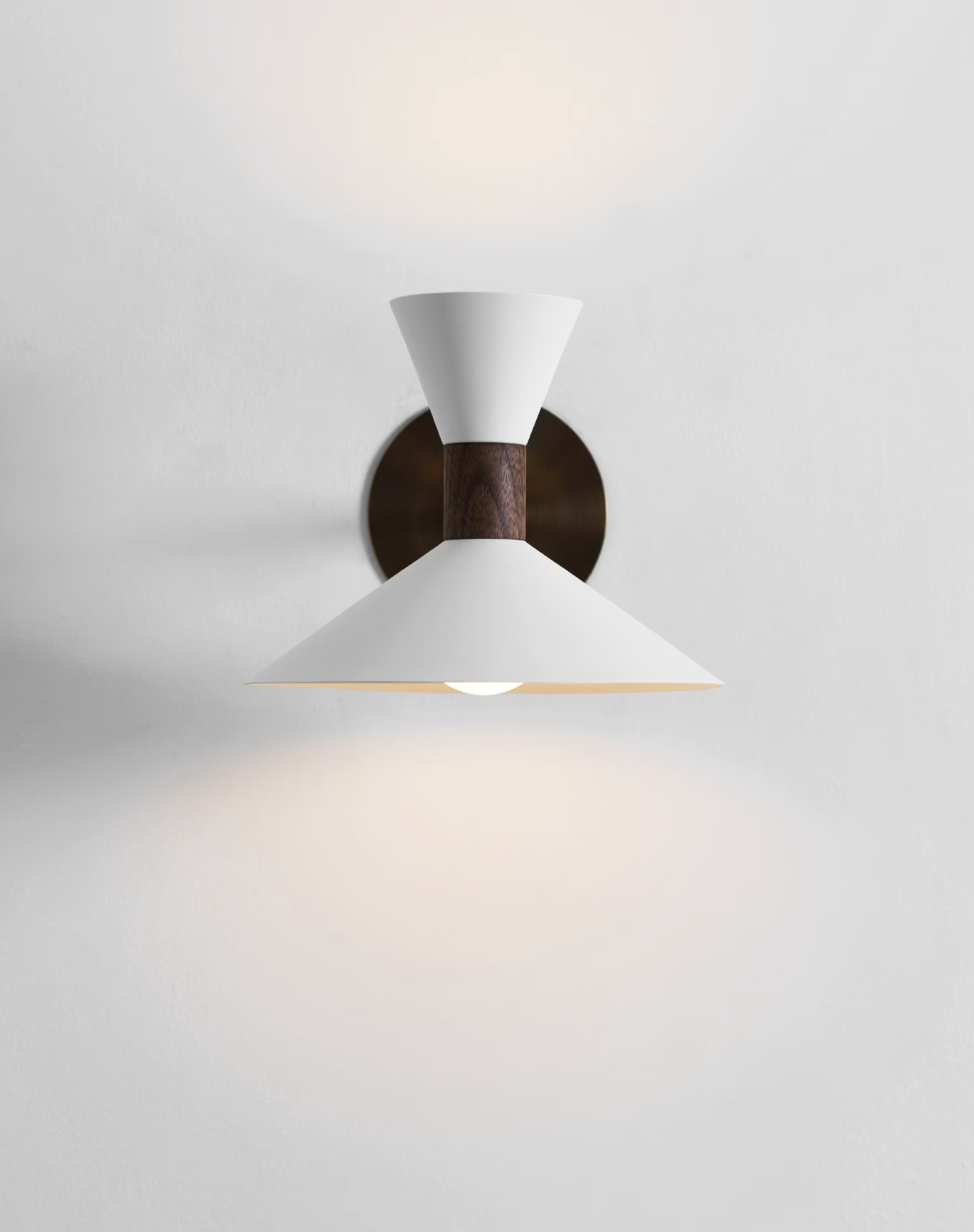 DUAL CONE SCONCE par Allied Maker