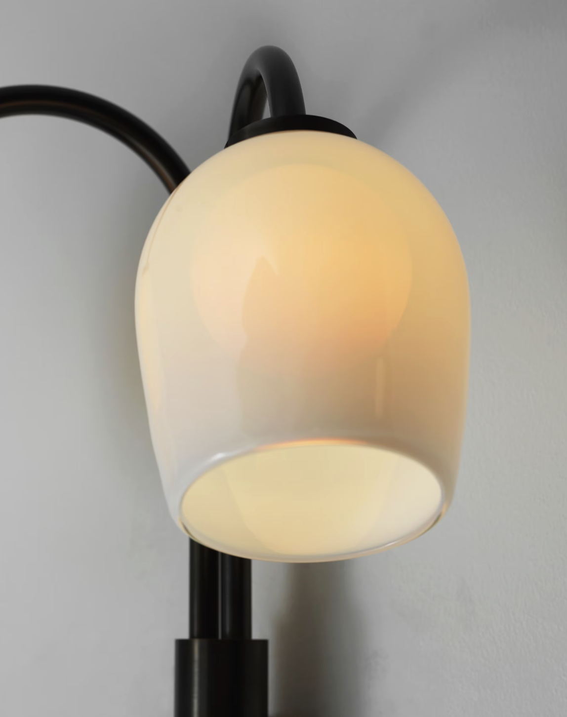 DUAL CRUX SCONCE par Allied Maker