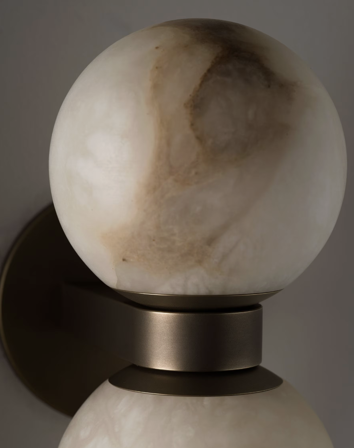 DUAL GLOBE SCONCE par Allied Maker