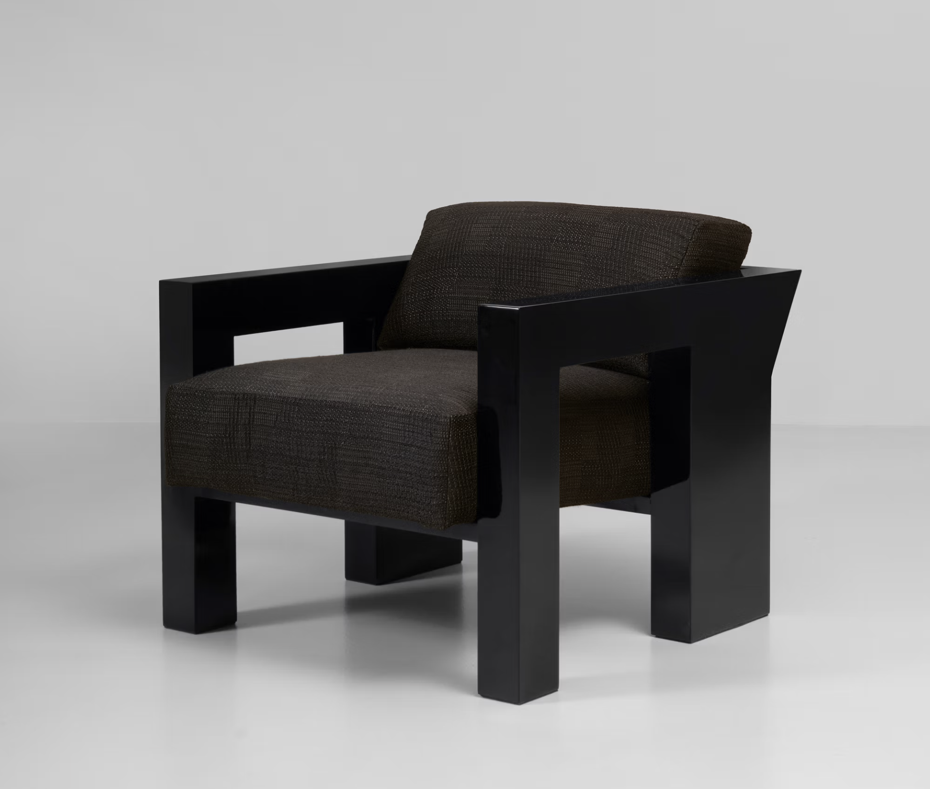 EDITION NO.1 - ARMCHAIR par Allied Maker