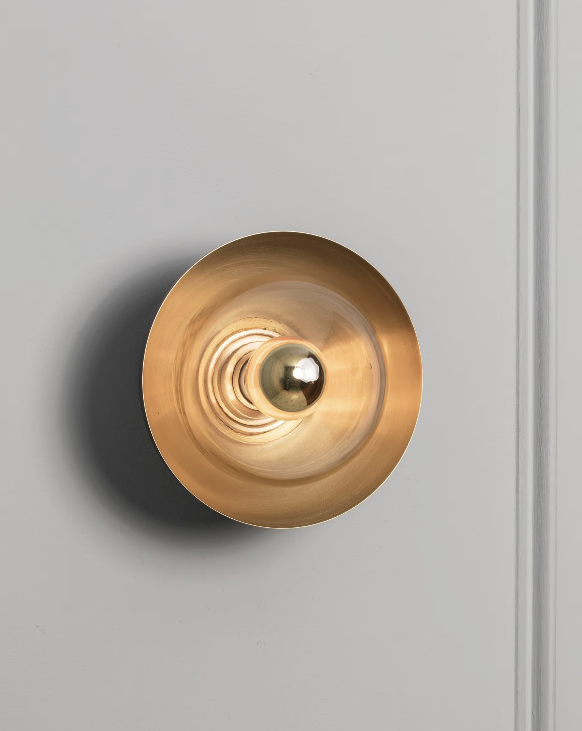 FLUSH DOME 08 par Allied Maker