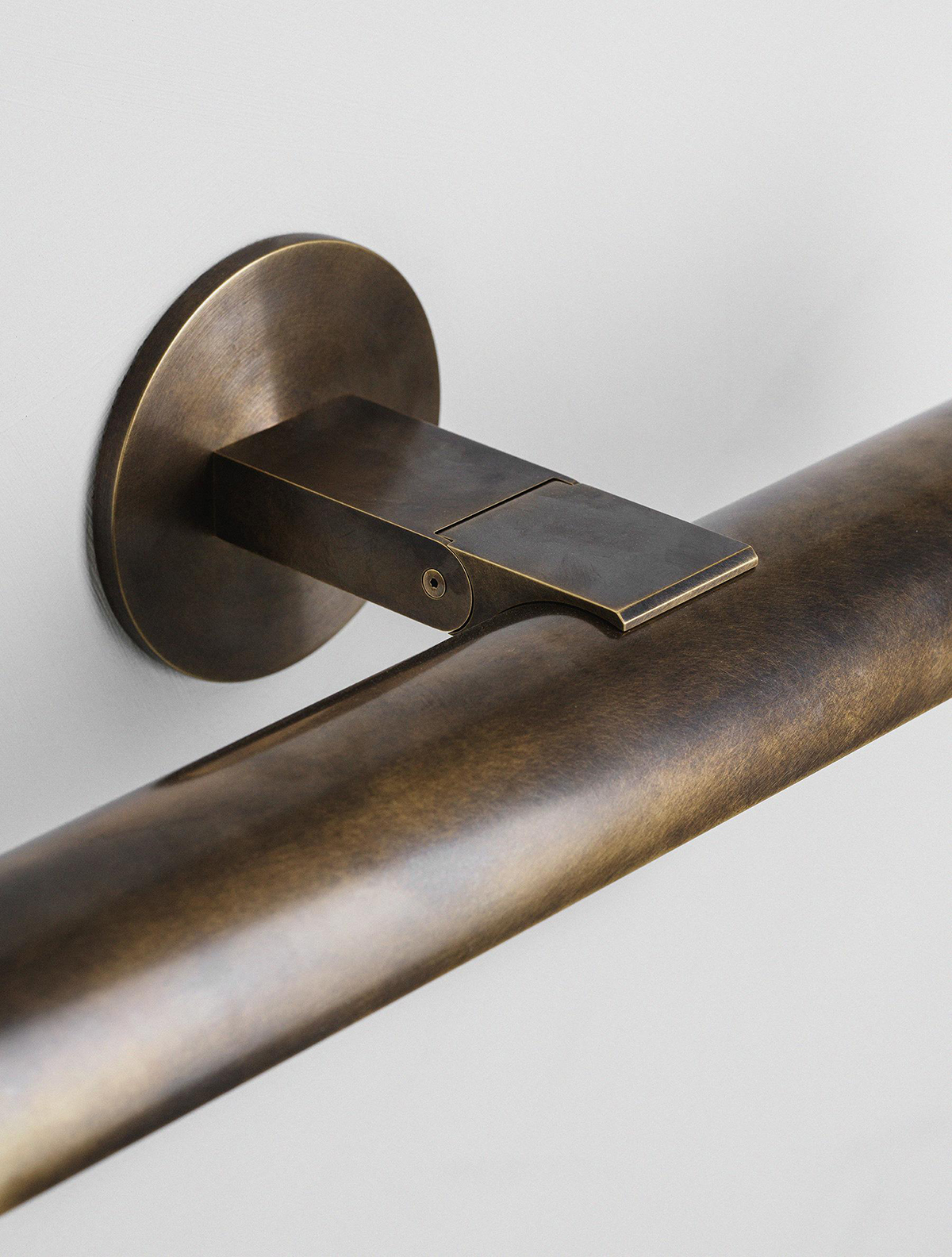 GESSO SCONCE 23 par Allied Maker