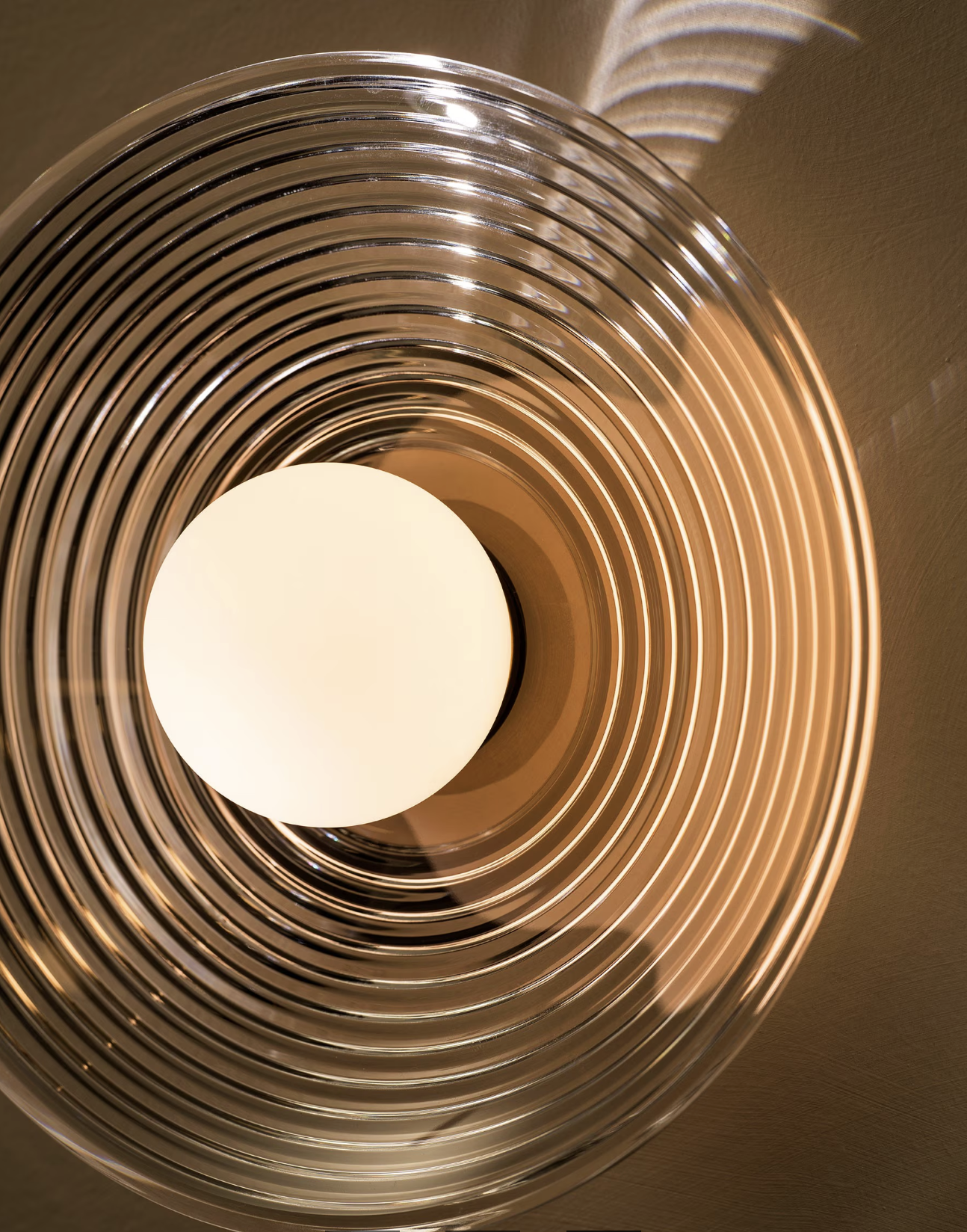 GLASS CONCENTRIC 10 par Allied Maker