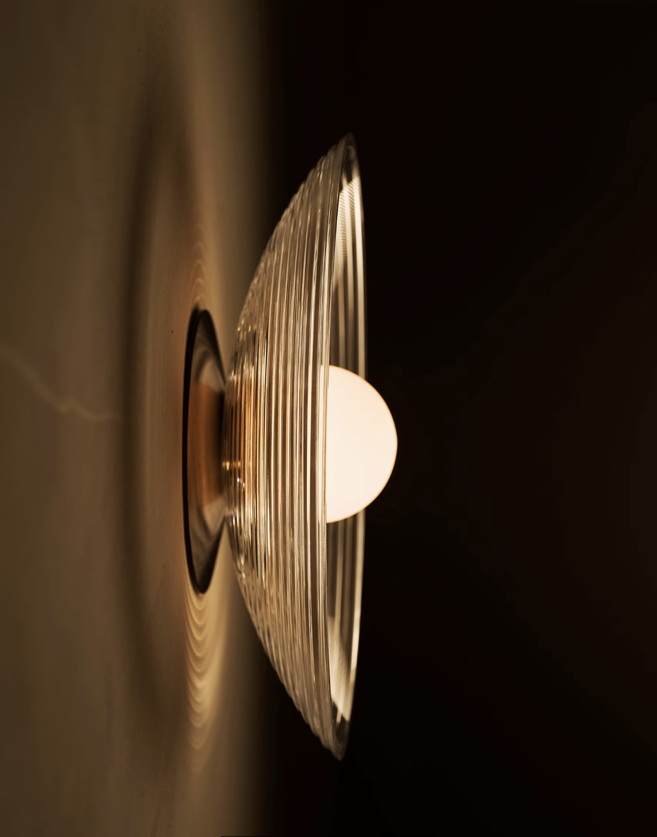 GLASS CONCENTRIC 12 par Allied Maker