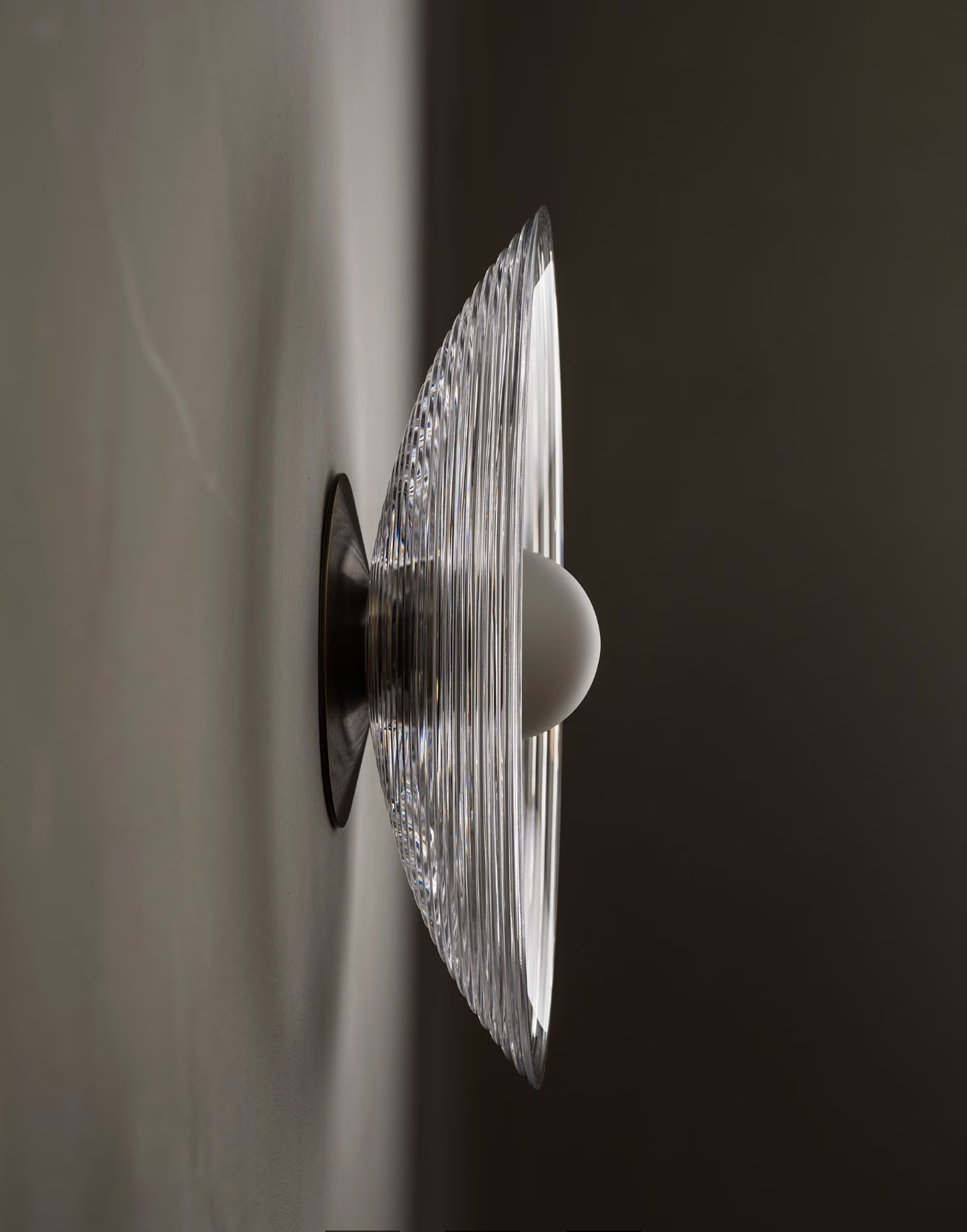 GLASS CONCENTRIC 14 par Allied Maker