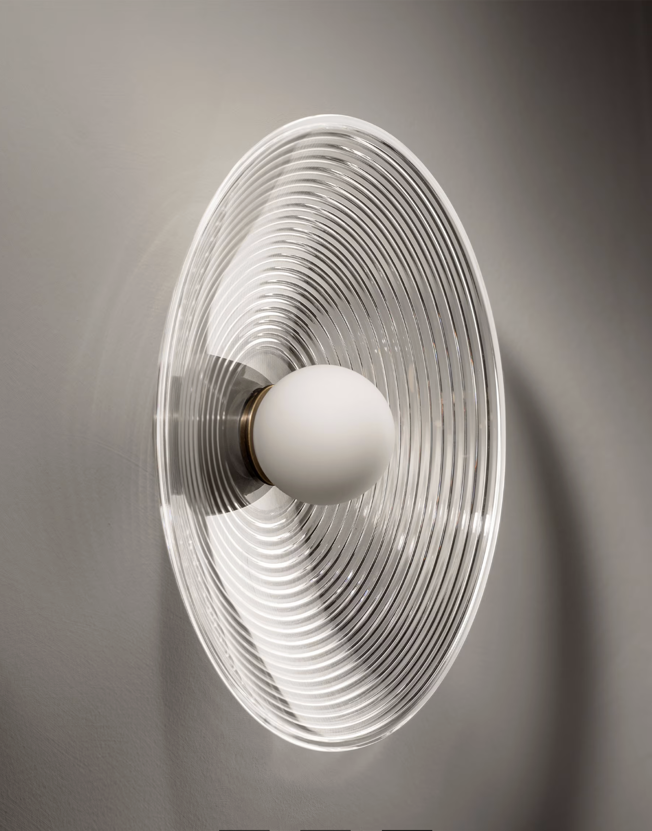 GLASS CONCENTRIC 14 par Allied Maker