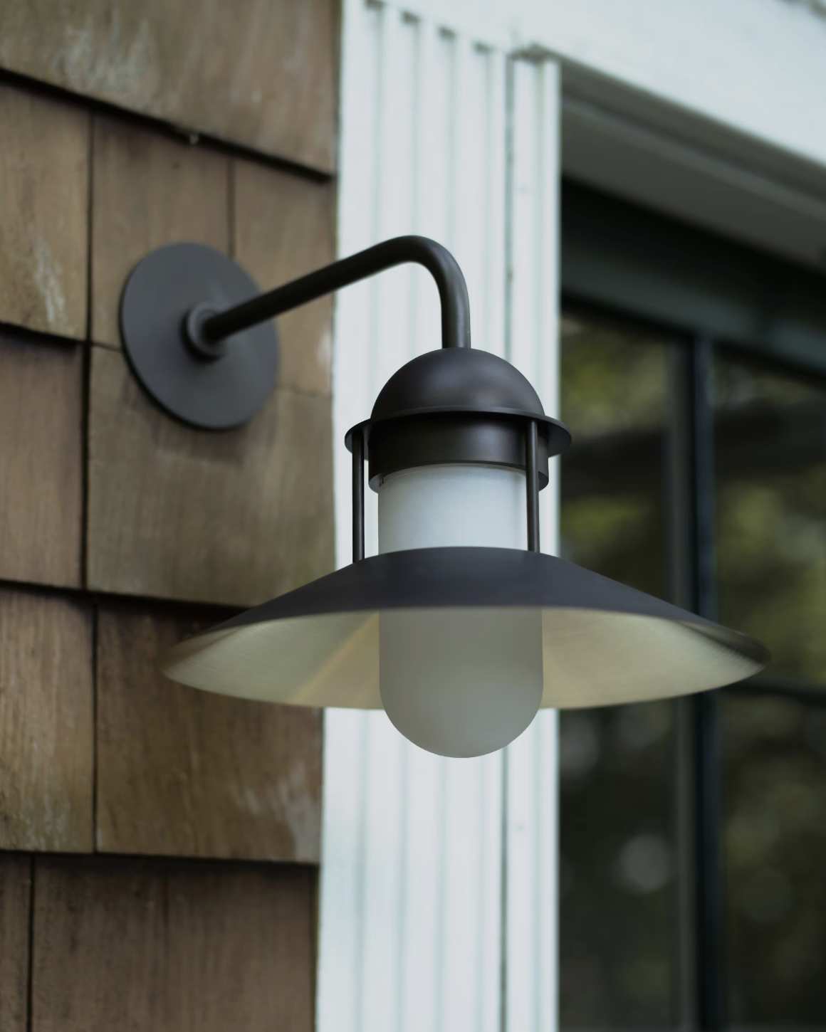 HARBOR 12 SCONCE par Allied Maker