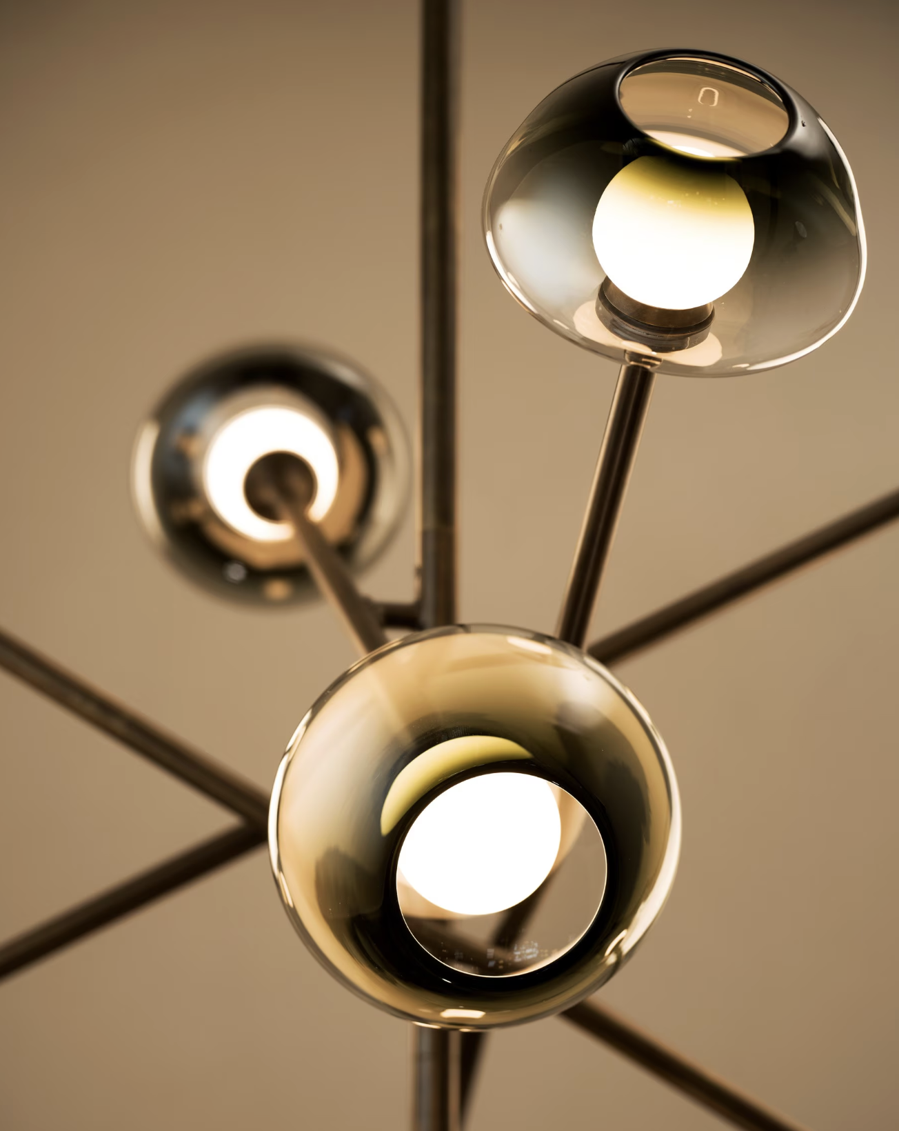 LIBRA CHANDELIER par Allied Maker