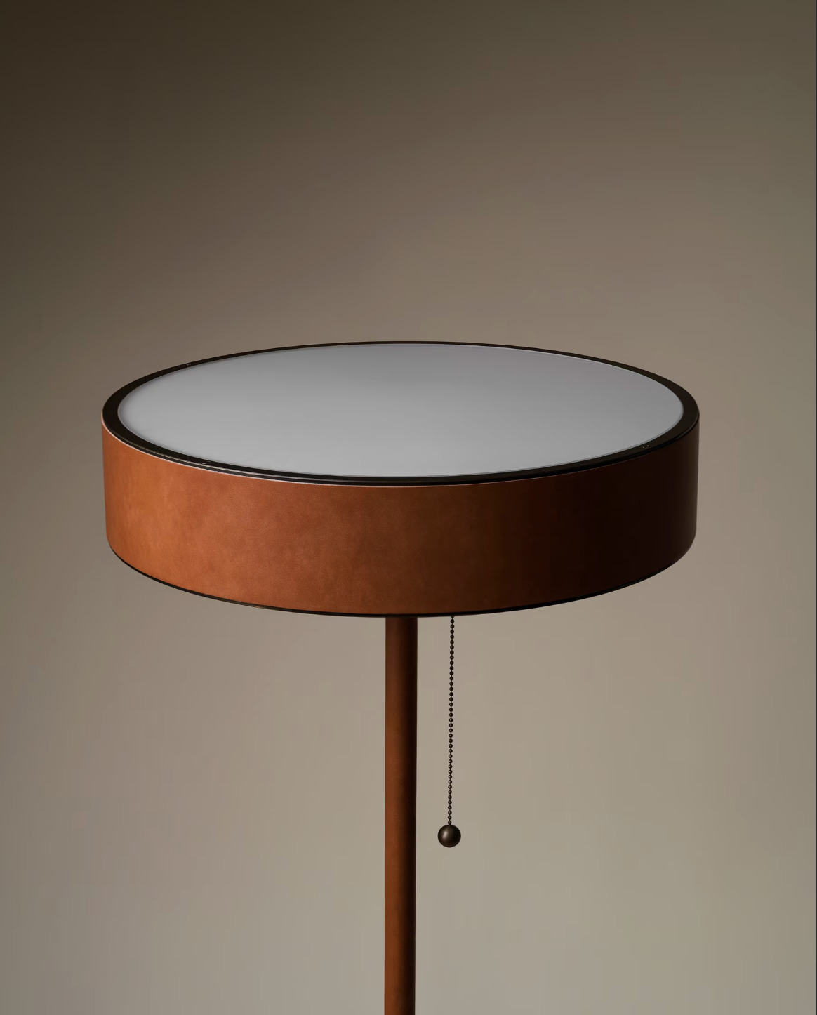 MONOSCOPE FLOOR LAMP par Allied Maker