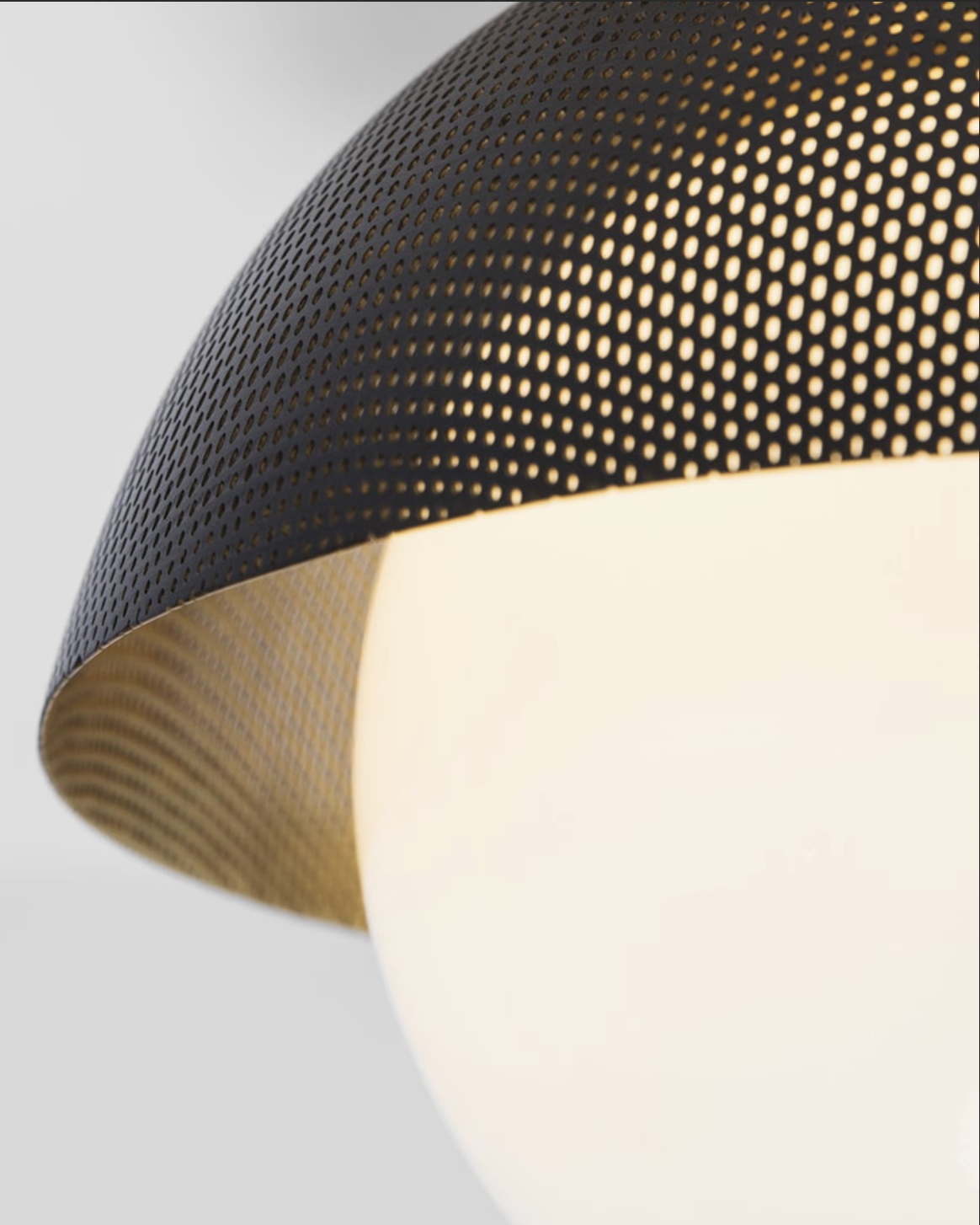 PERFORATED ARC DOME 10 par Allied Maker