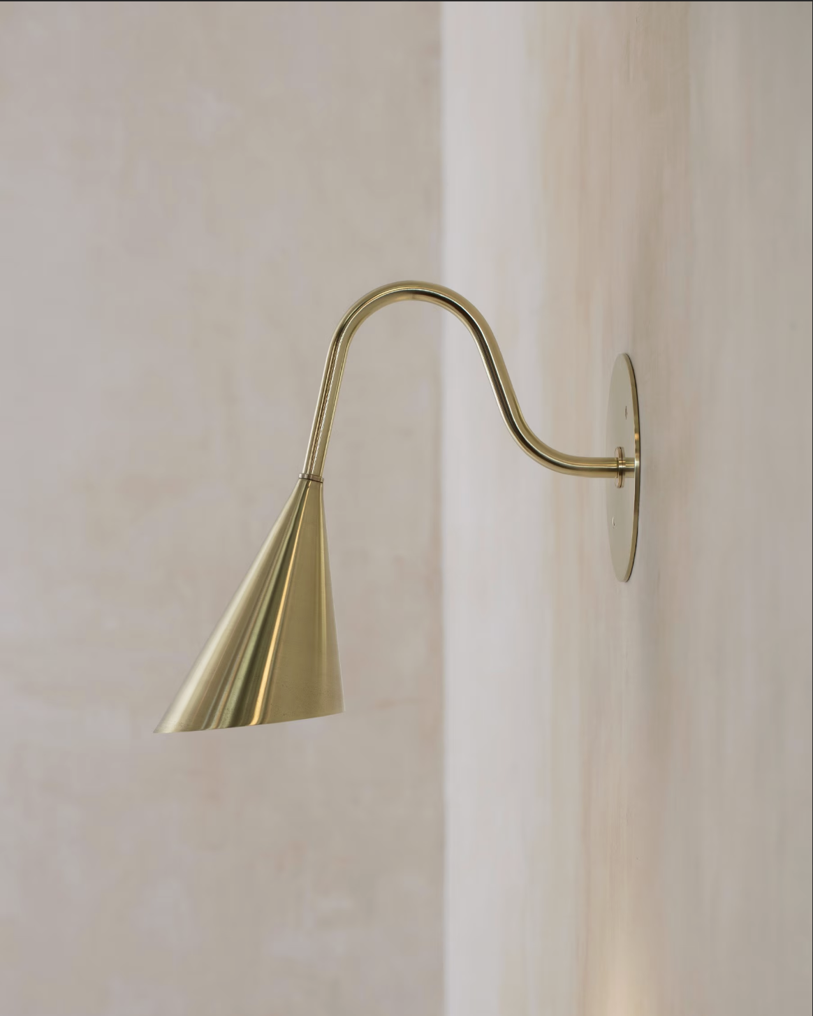 PINNACLE SCONCE par Allied Maker