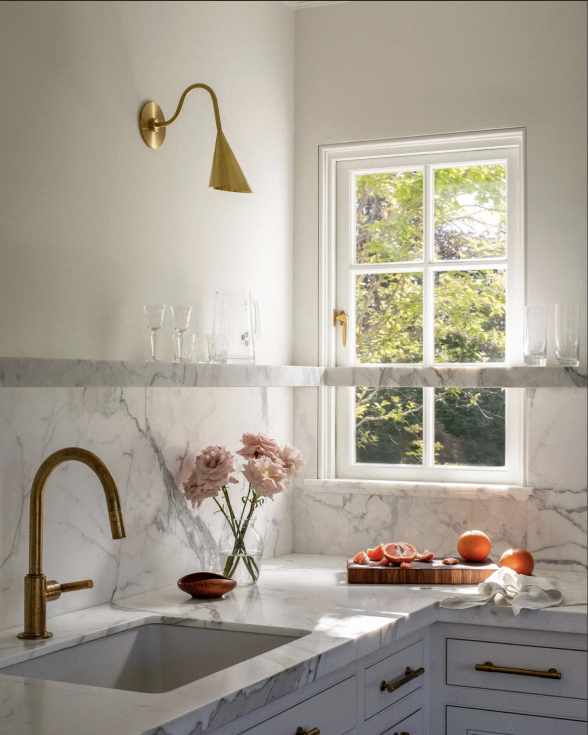 PINNACLE SCONCE par Allied Maker