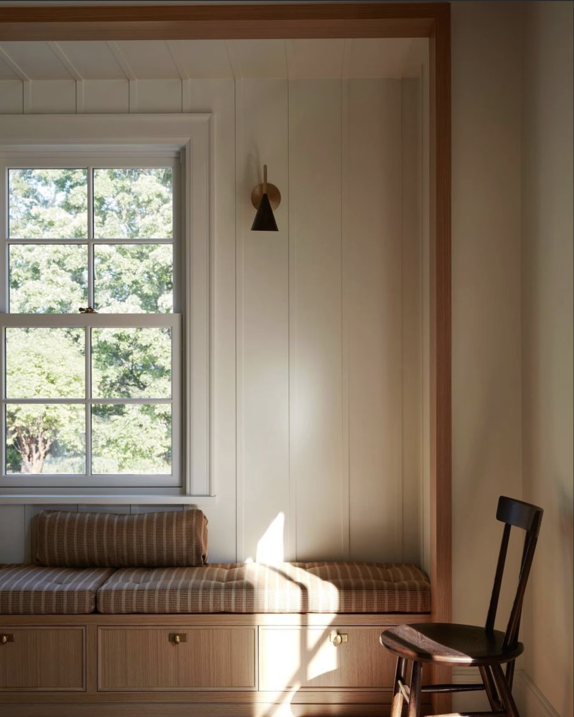 PINNACLE SCONCE par Allied Maker