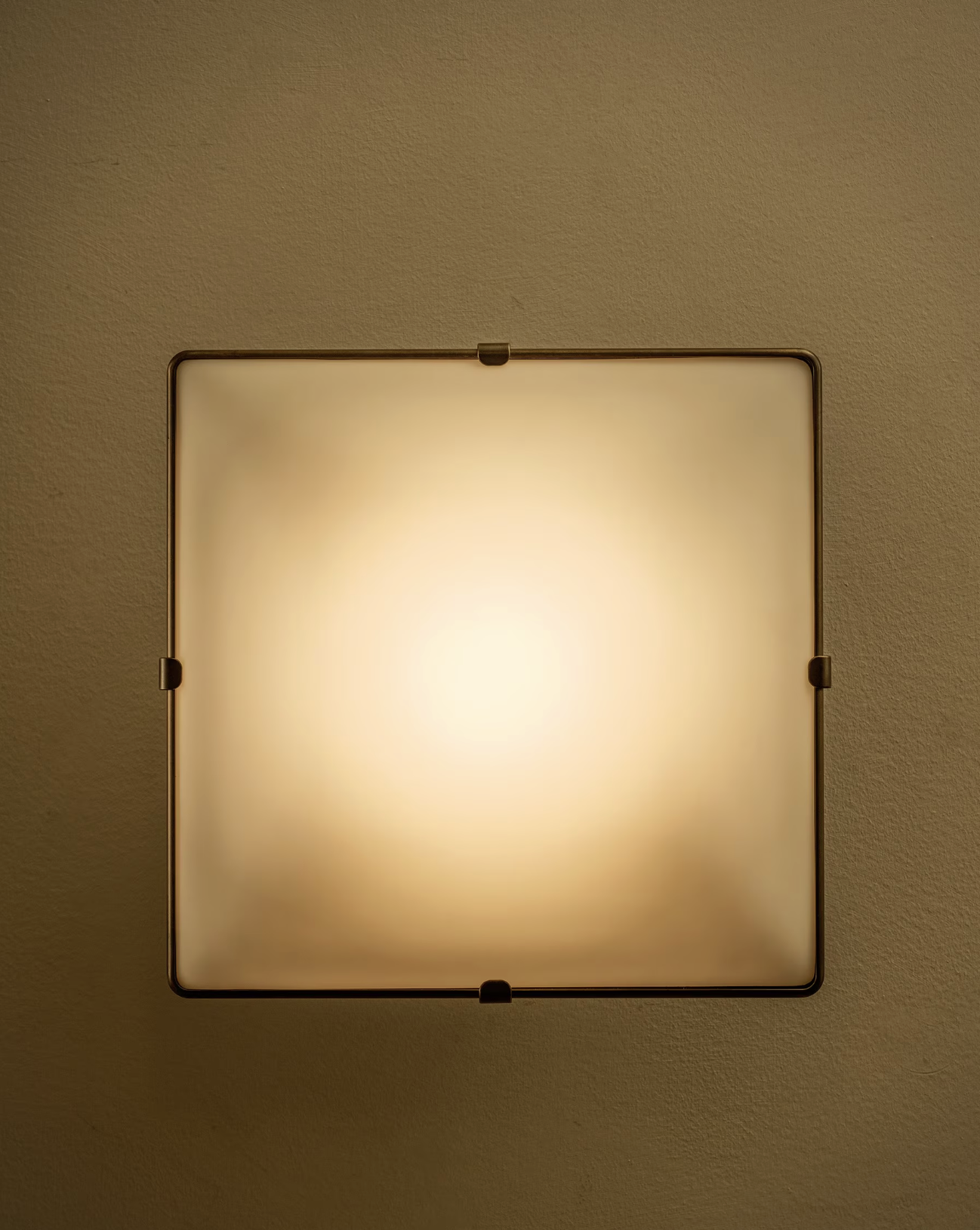QUADRA FLUSH MOUNT par Allied Maker