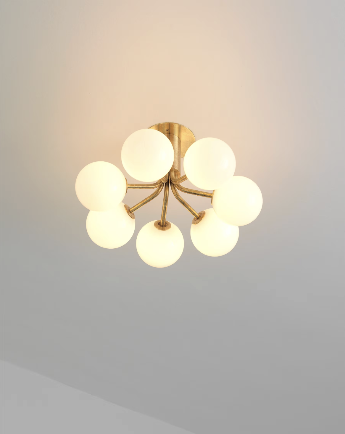 TANGENT 7 FLUSH MOUNT par Allied Maker