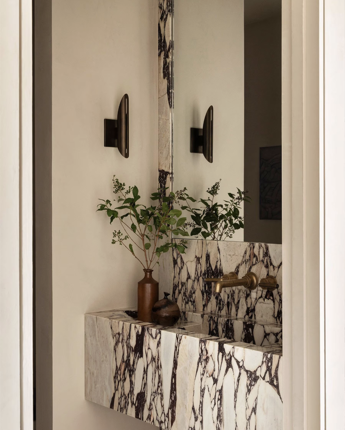 VOYAGER 11 FLUSH SCONCE par Allied Maker