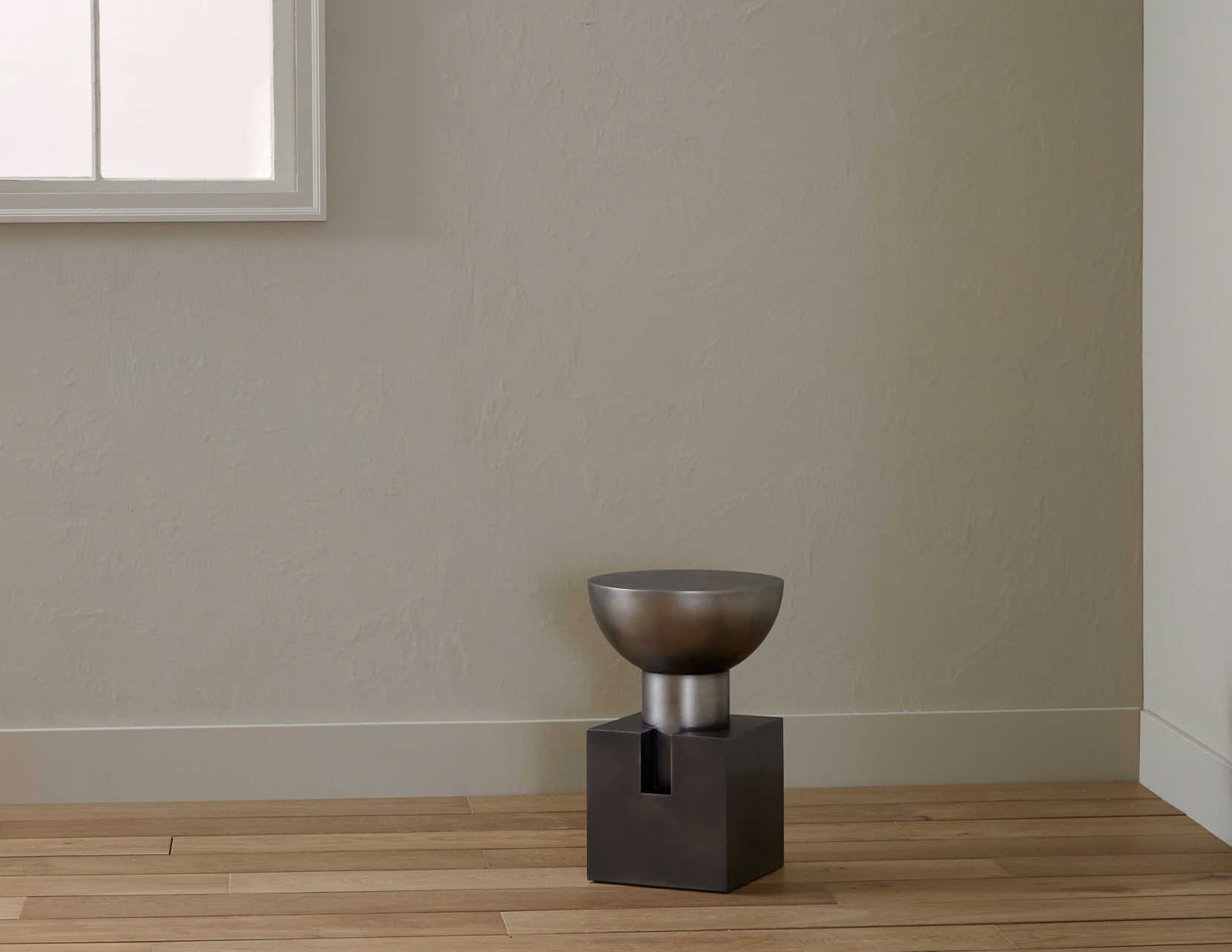 BLOCK SIDE TABLE par Anna Karlin