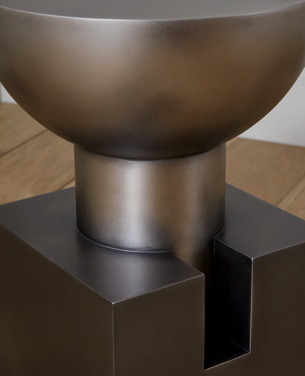 BLOCK SIDE TABLE par Anna Karlin