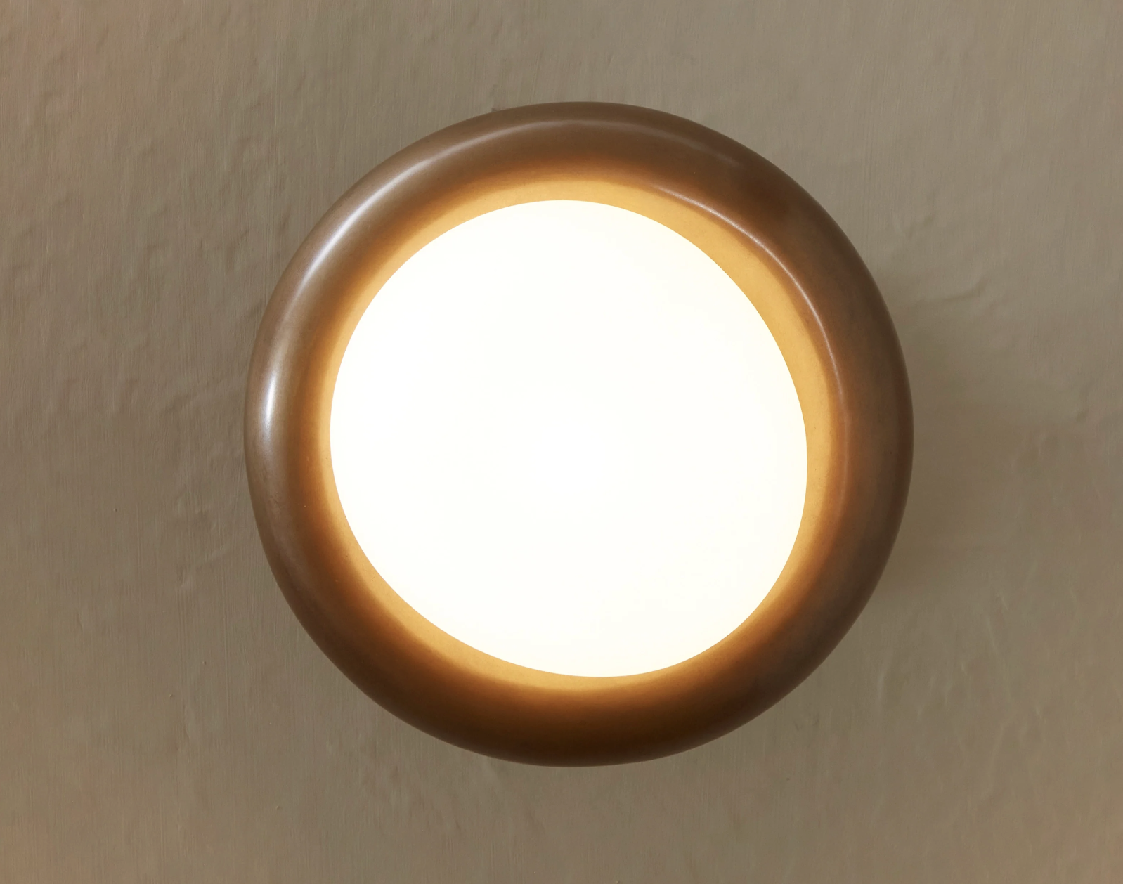 CELL SCONCE par Anna Karlin