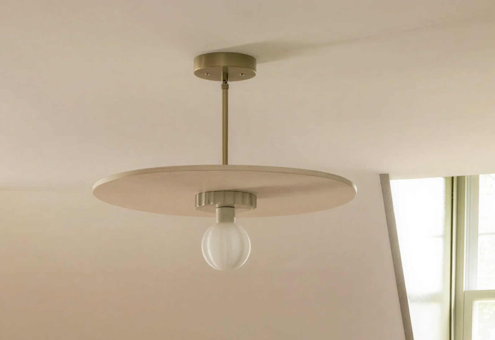 CERAMIC PENDANT LARGE par Anna Karlin
