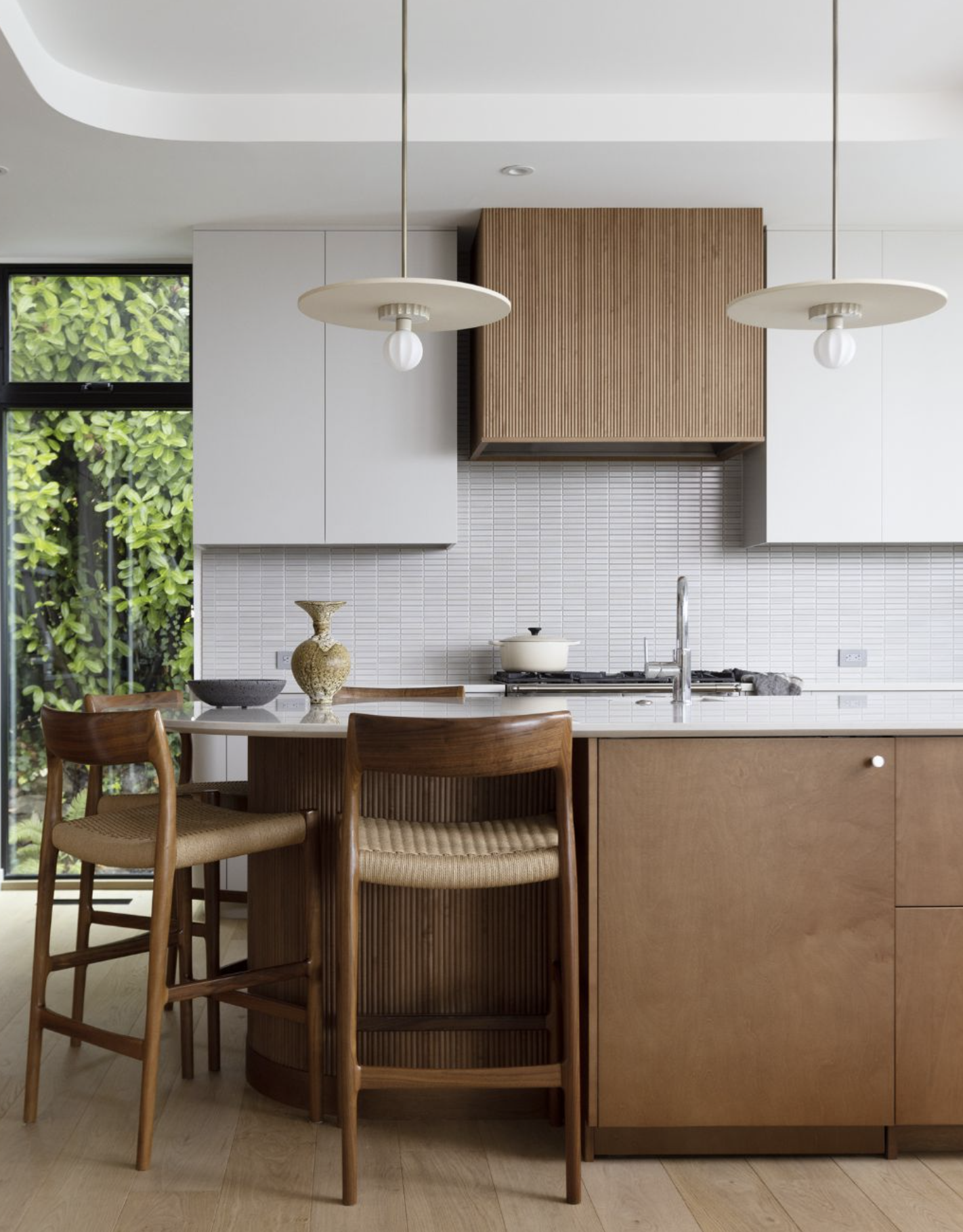 CERAMIC PENDANT LARGE par Anna Karlin