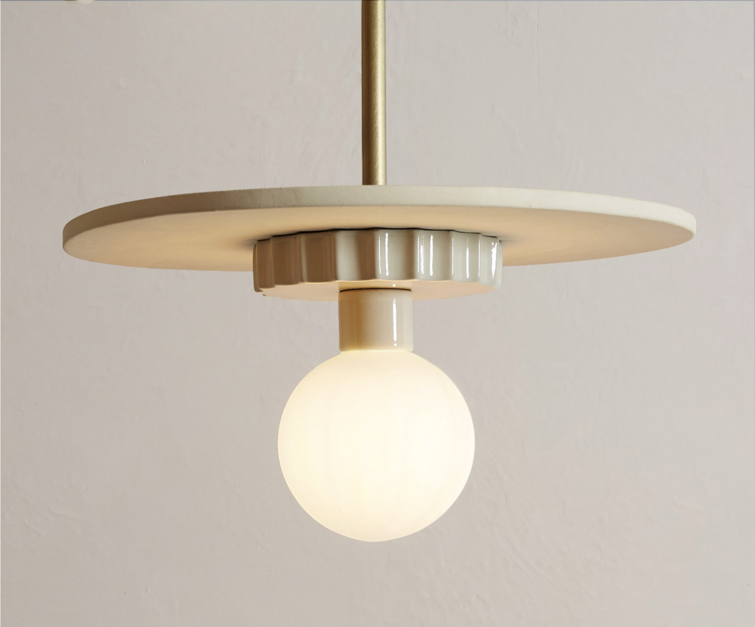 CERAMIC PENDANT SMALL par Anna Karlin