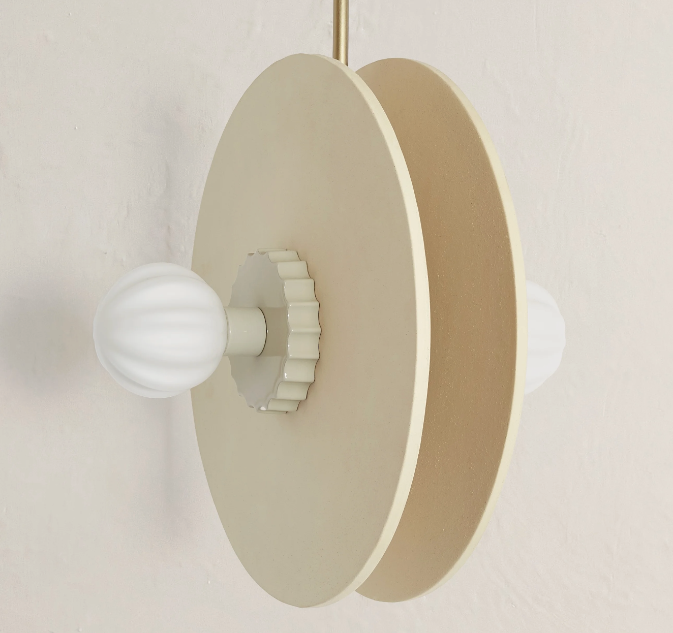 CERAMIC PENDANT VERTICAL par Anna Karlin