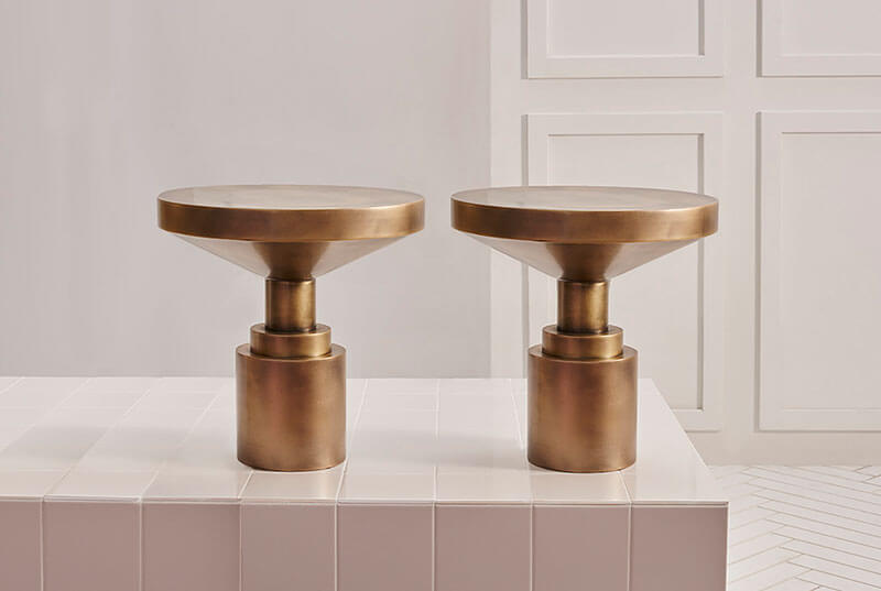 CHESS PIECE SIDE TABLE par Anna Karlin