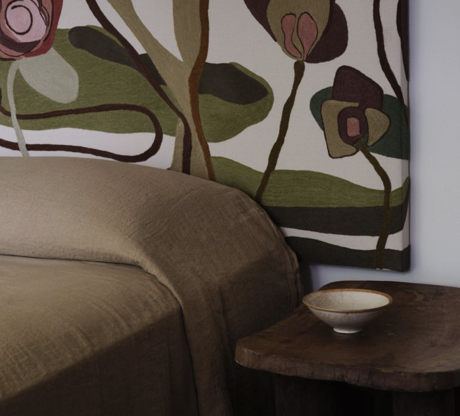 FIELD HEADBOARD par Anna Karlin