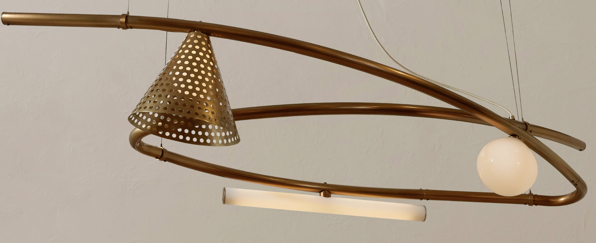 FINDINGS LIGHT par Anna Karlin