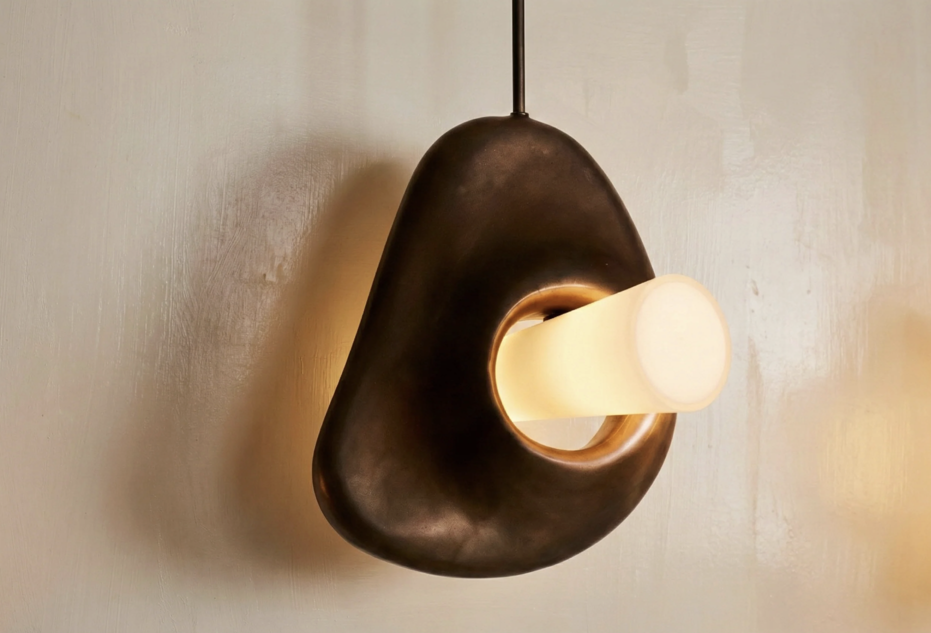 GLYPH LIGHT par Anna Karlin